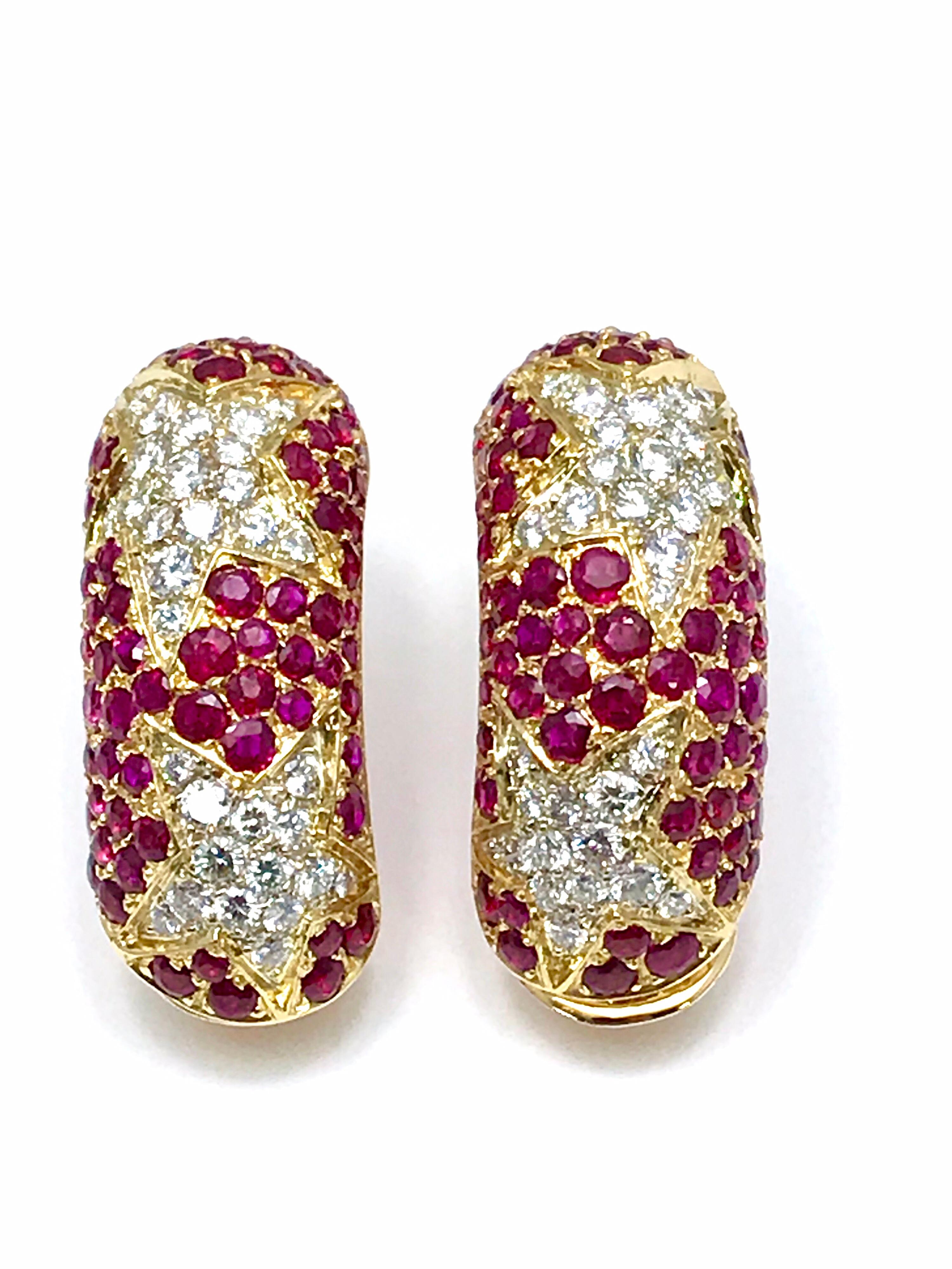 Women's or Men's Chaumet Diamond and Ruby 18 Karat Yellow Gold Clip Earrings