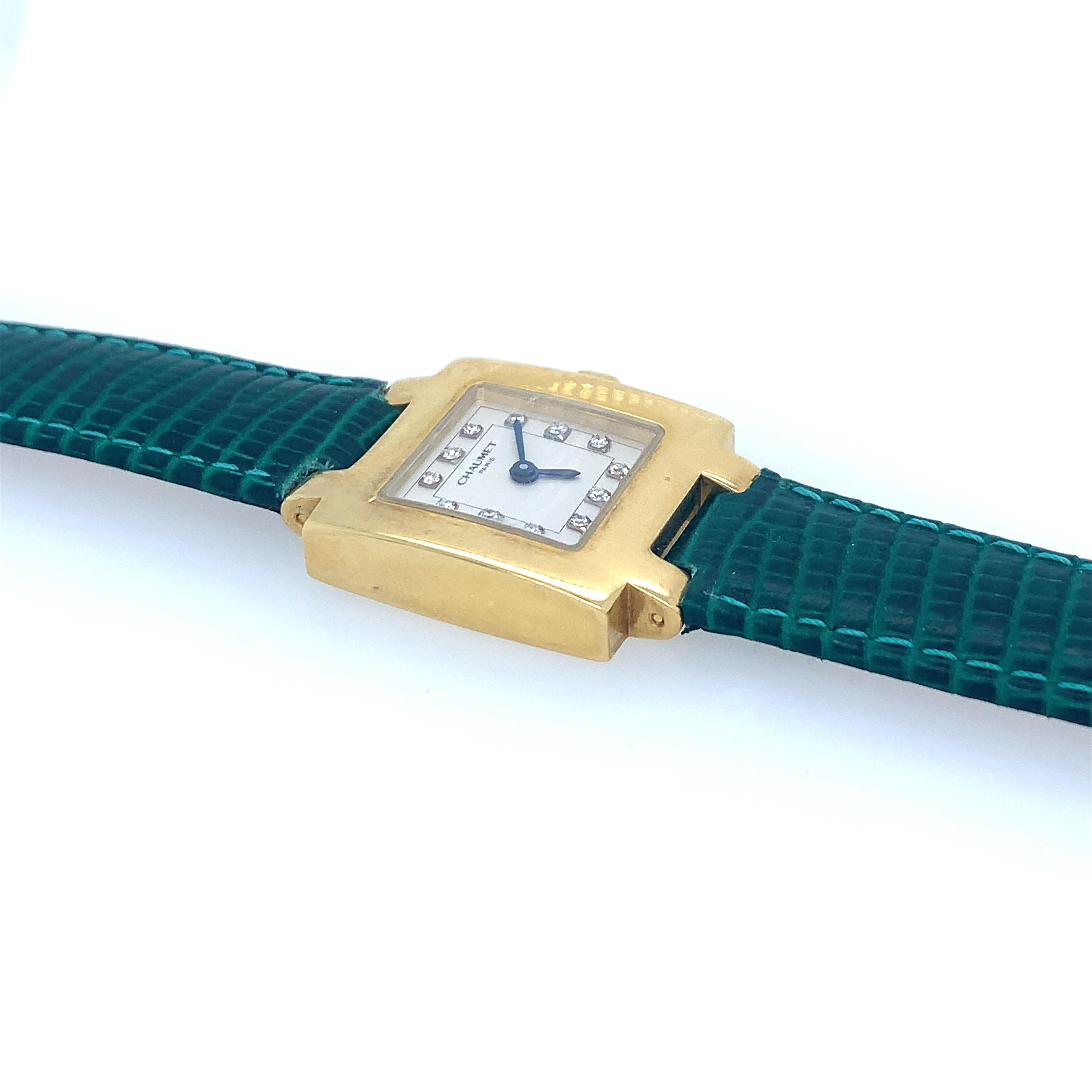 Taille ronde Chaumet Montre-bracelet Etonche en or jaune 18 carats et diamants  en vente