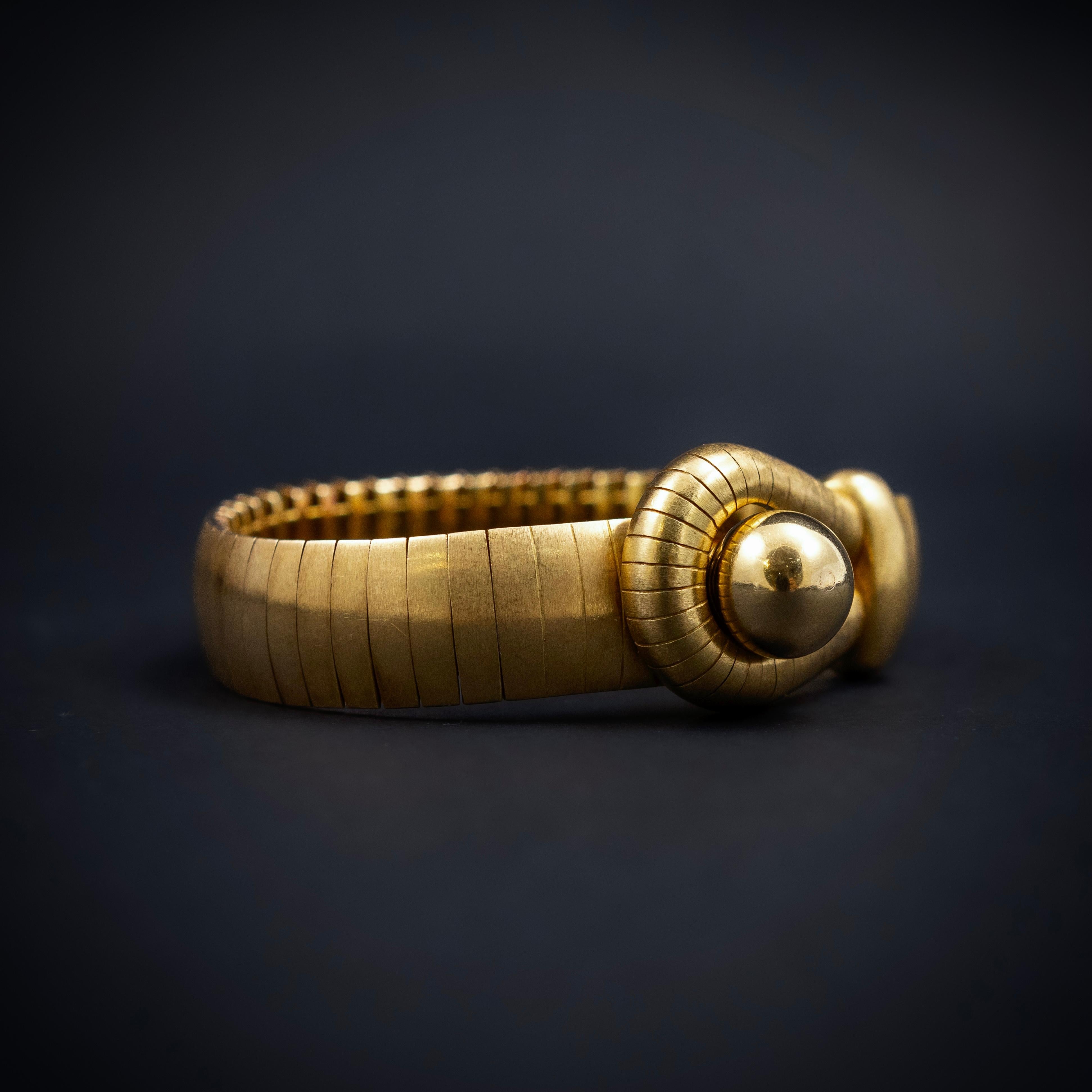 Chaumet Fidelité Loyalty Ball Loop Bracelet 18K Yellow Gold Vintage 1970s 1980s For Sale 4