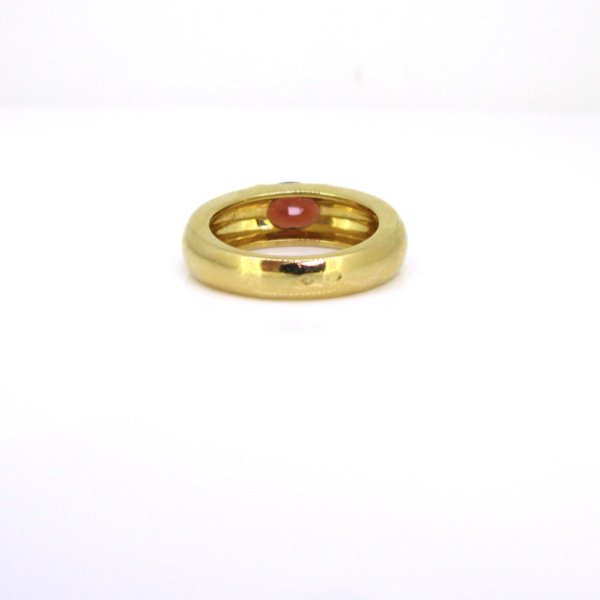 Chaumet Garnet Band Ring, 18 Karat Yellow Gold, France In Good Condition In London, GB