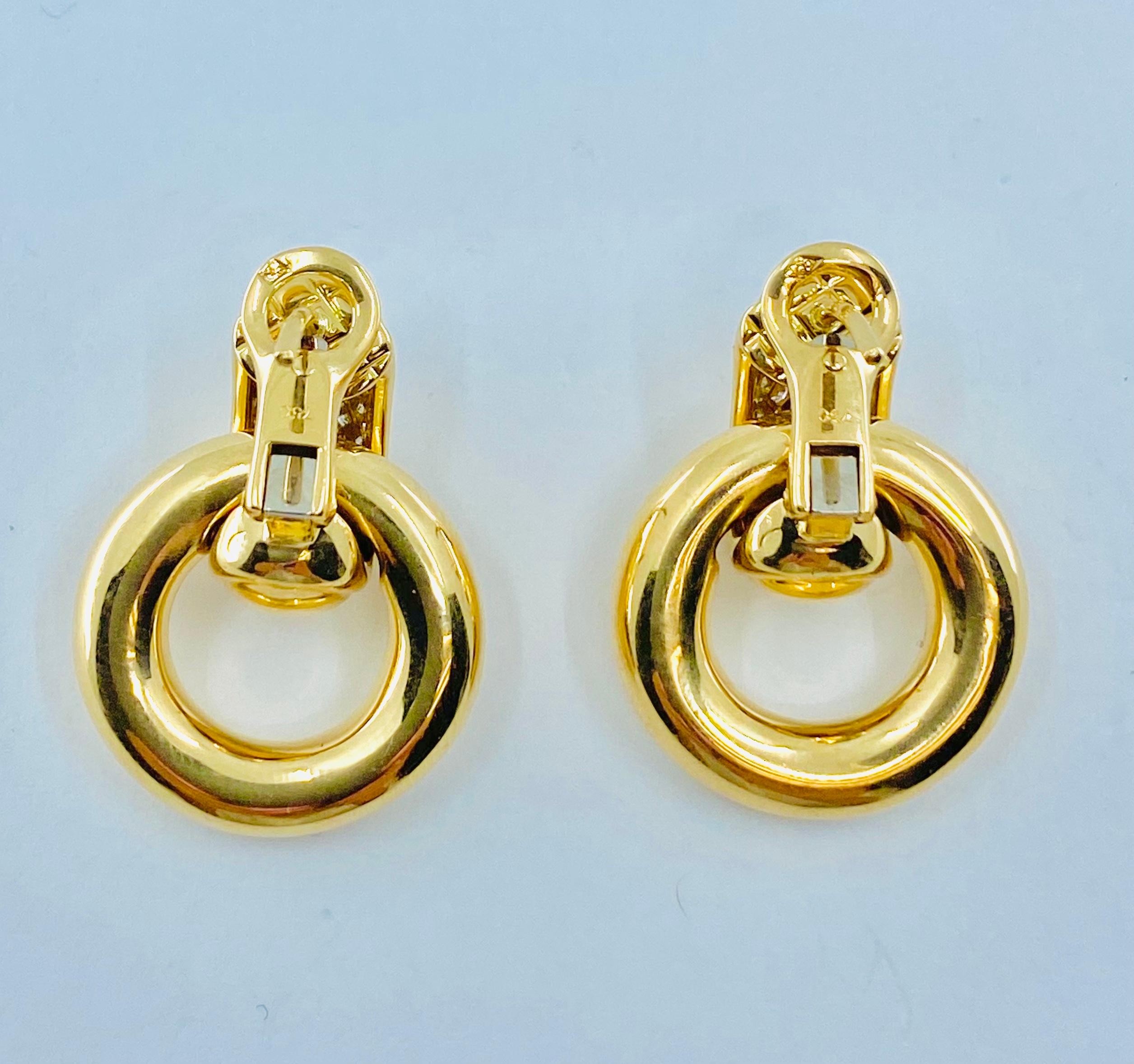 Chaumet Gold-Diamant-Ohrringe im Zustand „Hervorragend“ im Angebot in Beverly Hills, CA