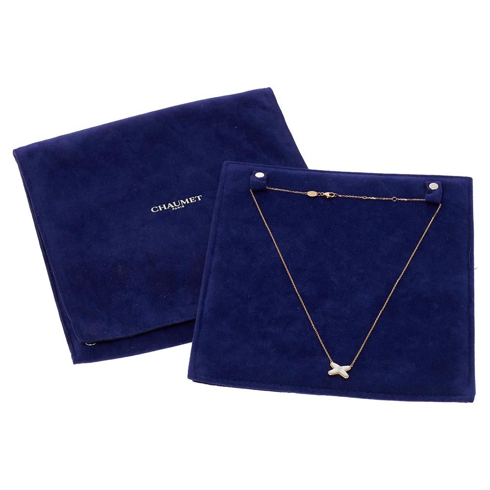 Contemporary Chaumet Jeux De Liens Mother of Pearl Diamond 18K Rose Gold Pendant Necklace