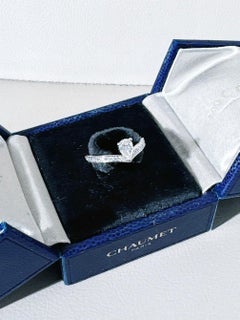 Chaumet Joséphine Aigrette 18K White Gold Pear‑Shaped Diamond V‑Ring