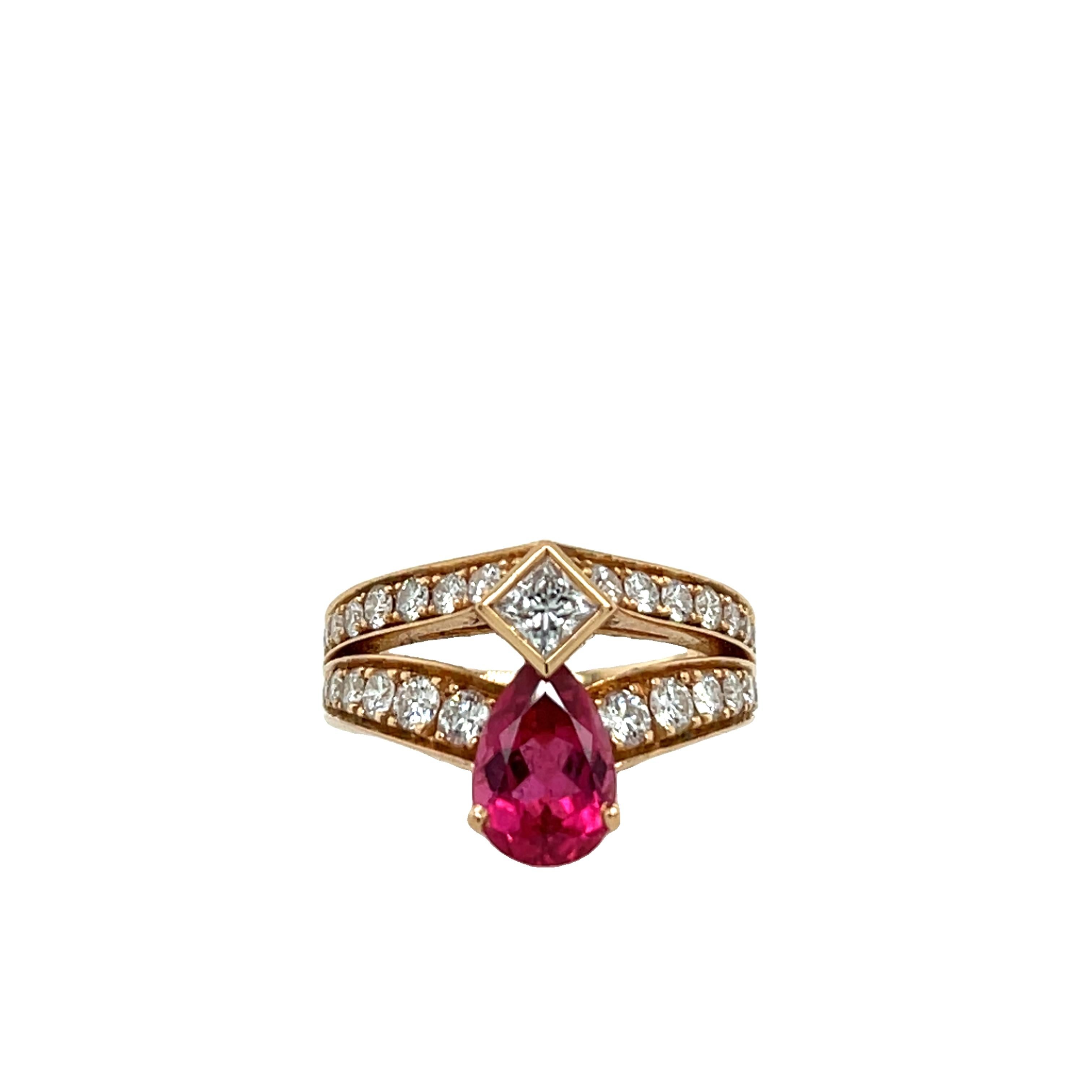 Chaumet Joséphine Tiara Pink Sapphire Engagement Ring in 18ct Rose Gold For Sale 1