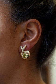 Chaumet Liens Diamond and 18 Carat Yellow Gold Heart and Kiss Clip-On Earrings