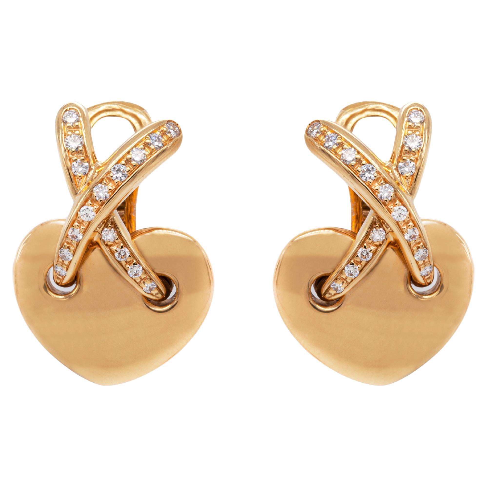 Boucles d'oreilles Clips Liens en or jaune 18 carats et diamants Coeur et Baiser en vente