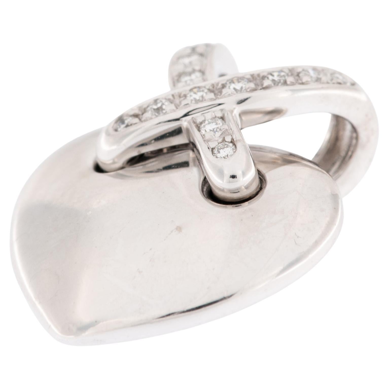 Chaumet Pendentif en forme de cœur en or blanc 18 carats avec diamants en vente