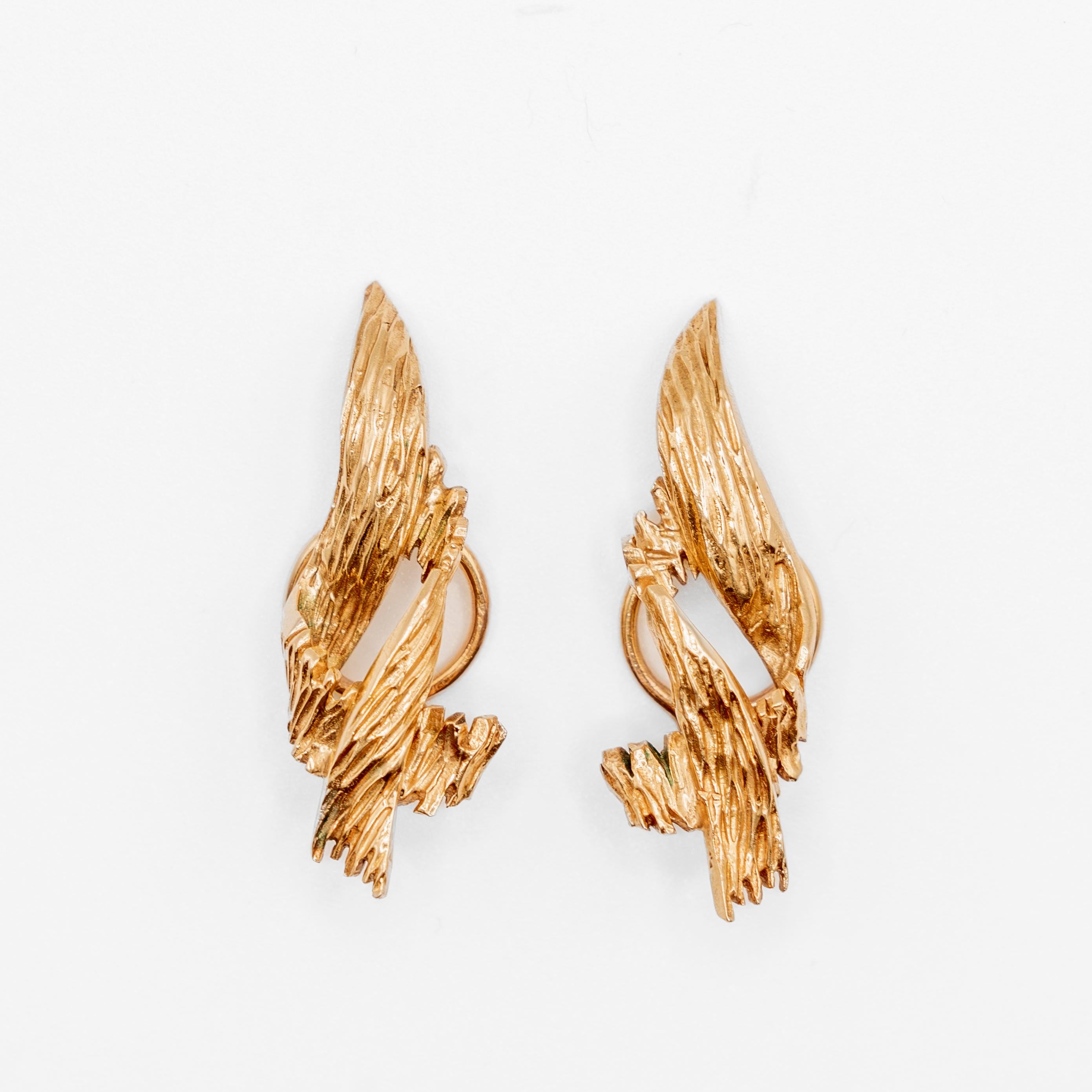 Sculptural 18K Gold Earrings - Signed Chaumet - Circa 1970
