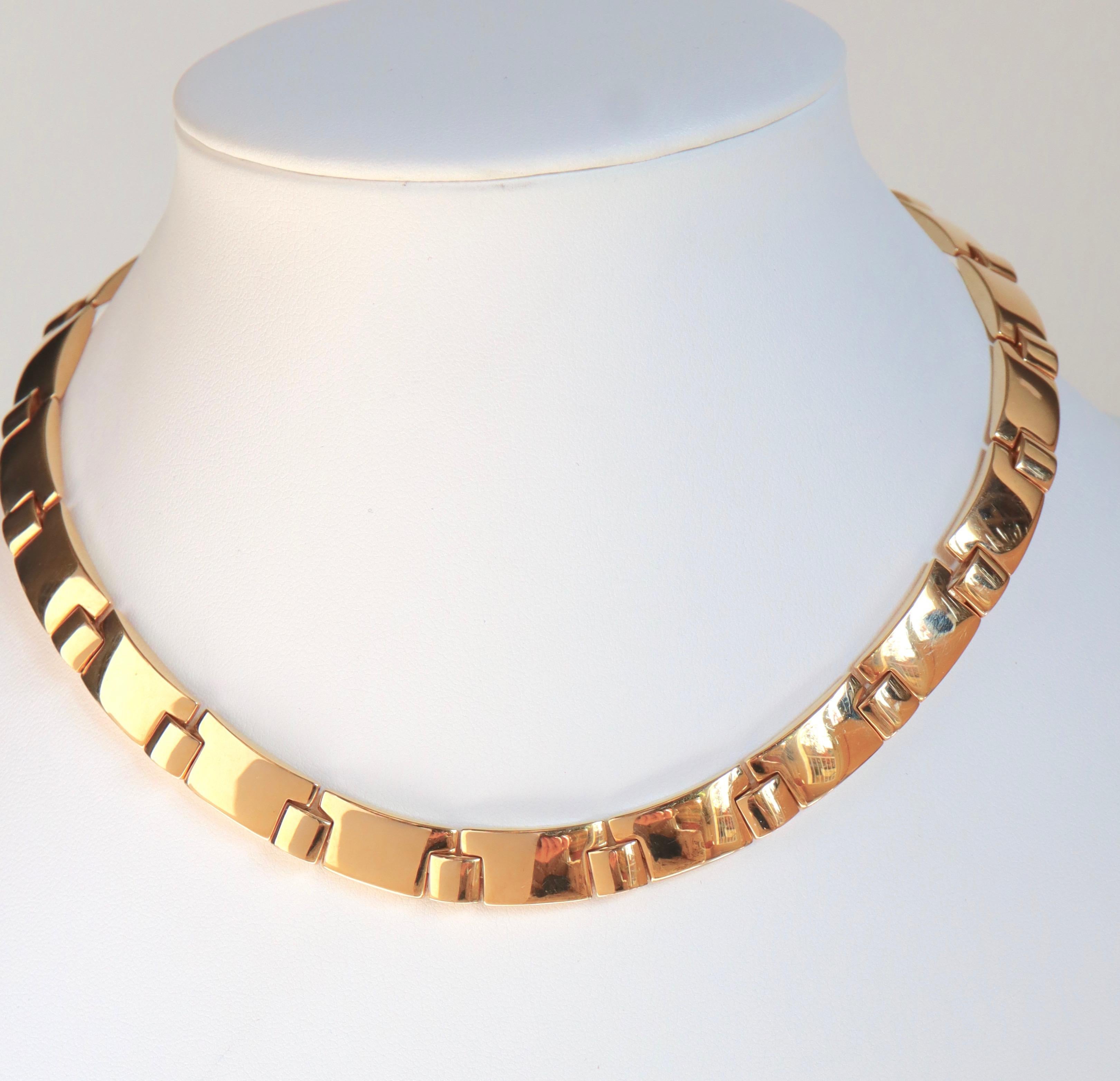 Chaumet Paris 18 Karat Yellow Gold Necklace For Sale 3