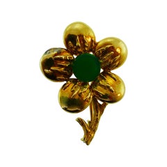 Chaumet Paris 18k Yellow Gold and Chrysoprase Flower Brooch circa 1980s with Box