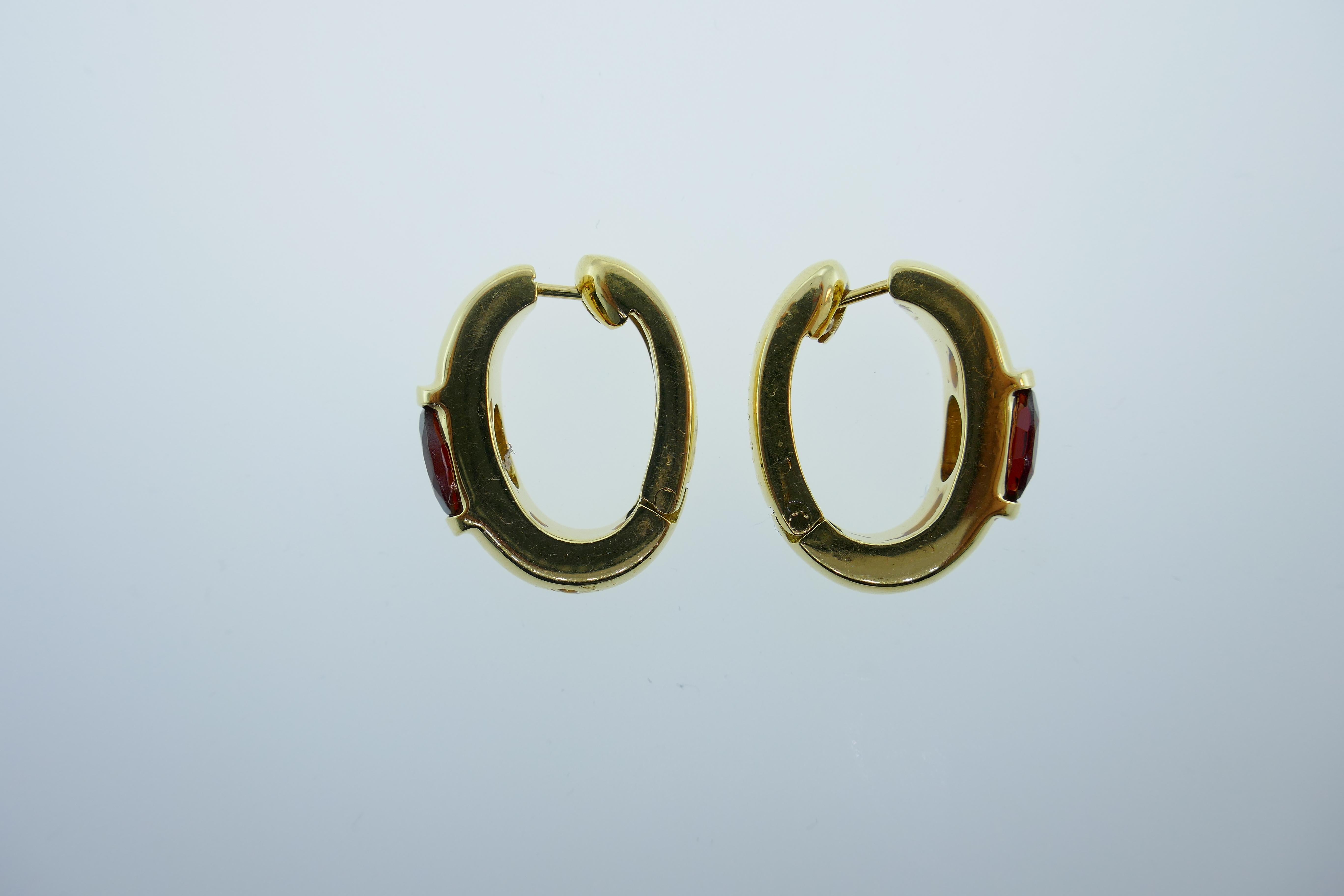 Women's or Men's Chaumet Paris 18 Karat Yellow Gold and Garnet Huggie Hoop Earrings