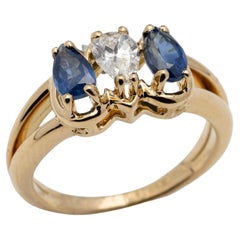 Chaumet Paris 18kt Yellow Gold Ladies’ Diamond and Sapphire Ring