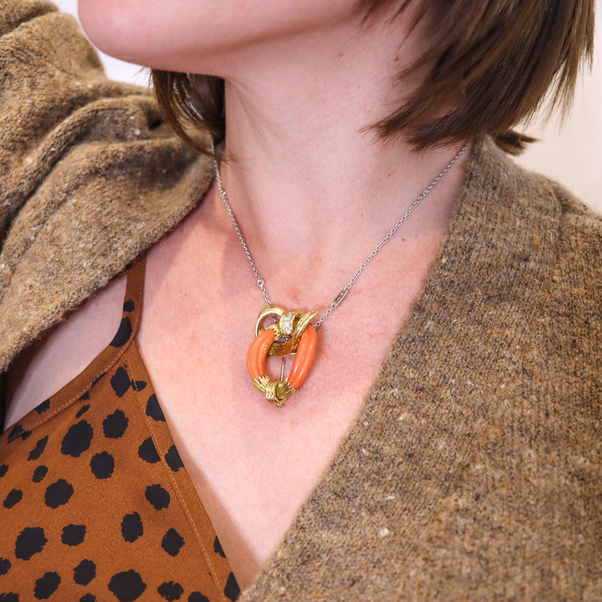 Chaumet Paris 1960 Modernist Pendant Brooch In 18Kt Gold With Coral And Diamonds For Sale 3