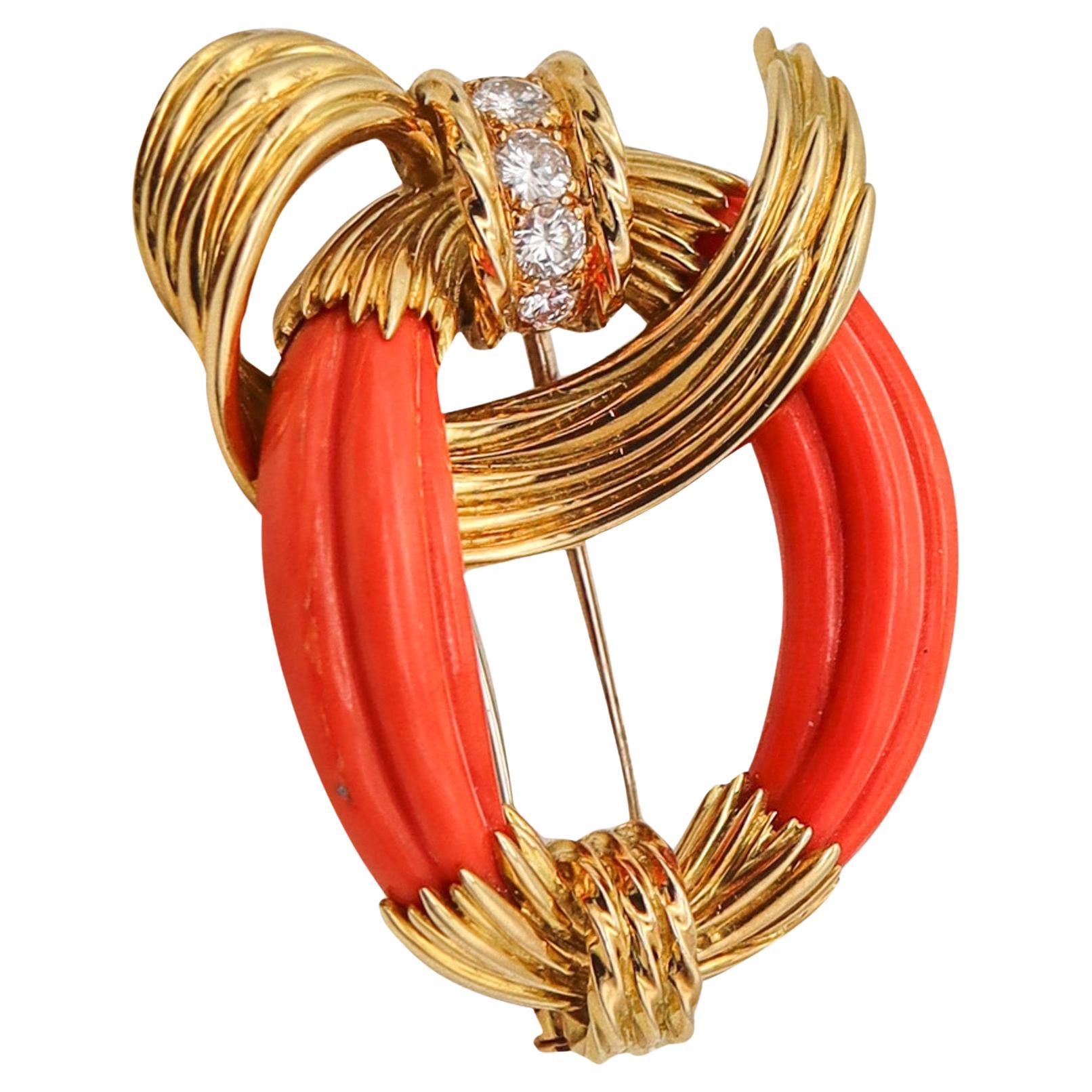 Chaumet Paris 1960 Modernist Pendant Brooch In 18Kt Gold With Coral And Diamonds