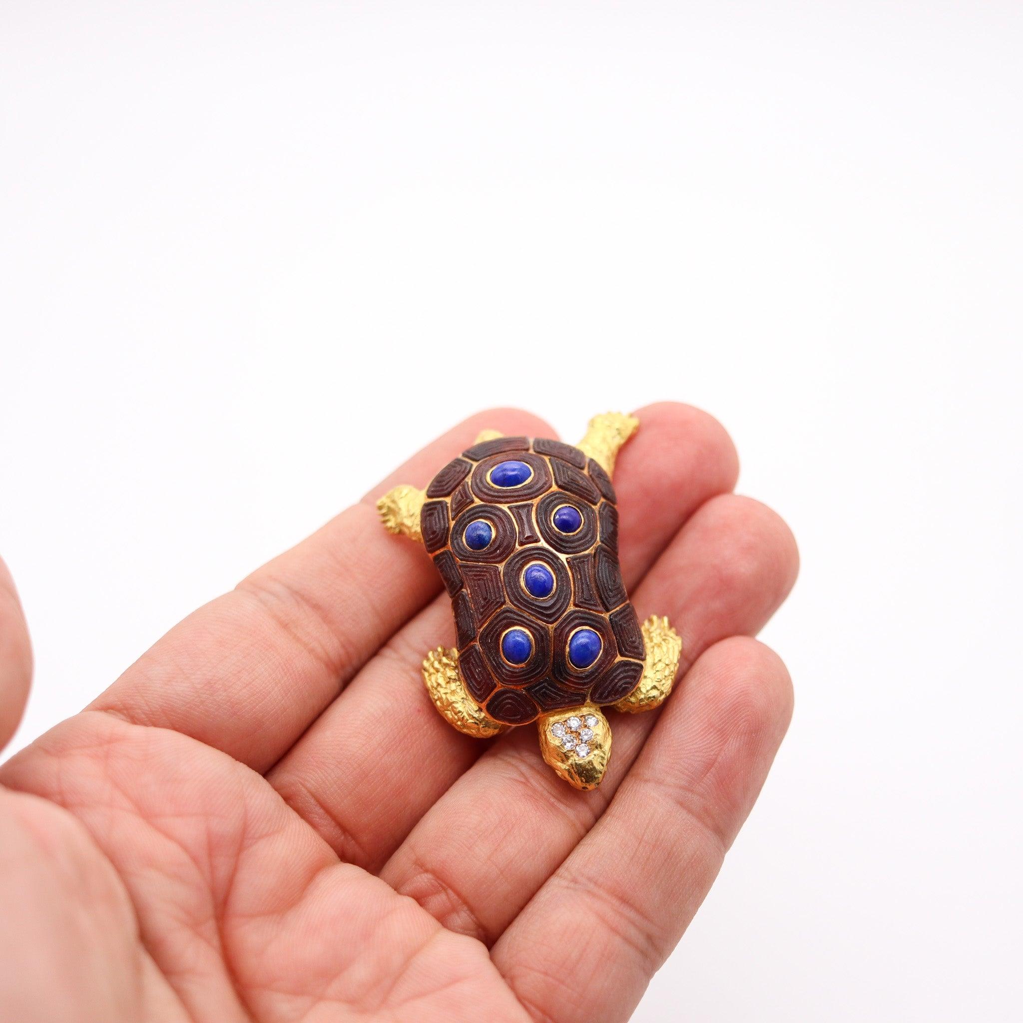 CHAUMET Paris 1960 Turtle Brooch 18Kt Yellow Gold With Diamonds & Lapis Lazuli For Sale 1