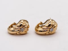 Chaumet Paris 1970 Diamonds Modernist Hoops Earrings in 18 Karat Yellow Gold