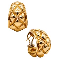 Chaumet Paris 1970 Quilted Modernist Hoops Earrings in Solid 18kt Yellow Gold