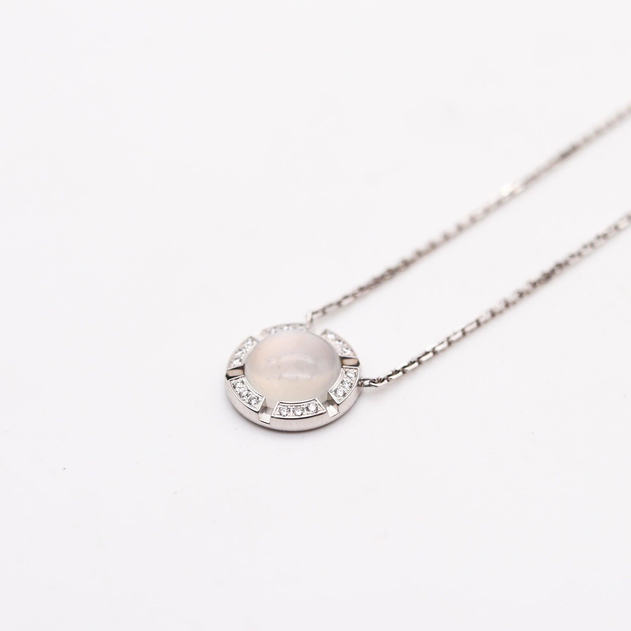 Taille cabochon CHAUMET Paris Class-One Collier en or blanc 18 carats avec diamants VS et pierre de lune