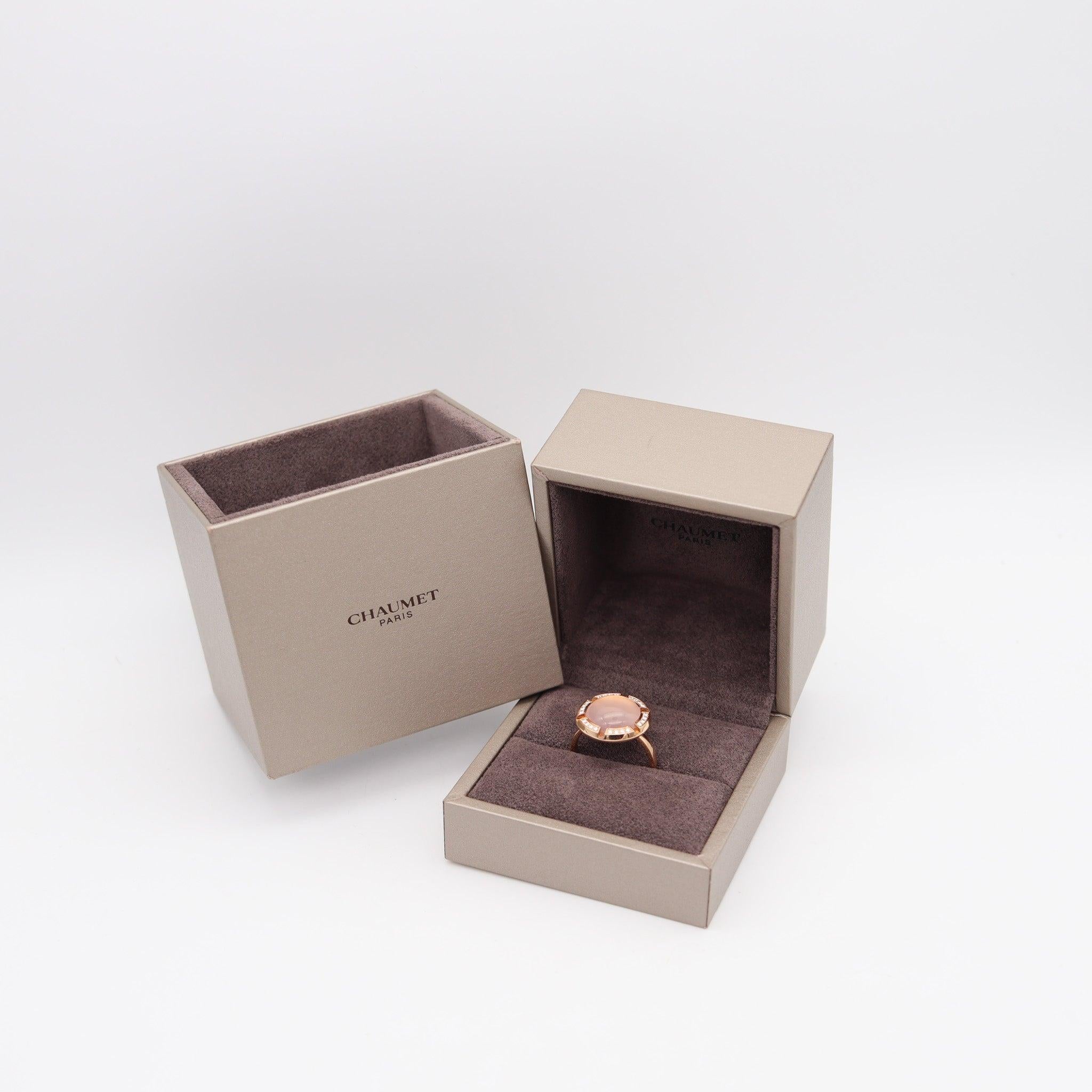Class-One cocktail ring designed by Chaumet Paris.

Beautiful and youthful Class-One large cocktail ring, created in Paris France by the iconic jewelry house of Chaumet. The modernist ring has been crafted in solid rose gold if 18 karats with high