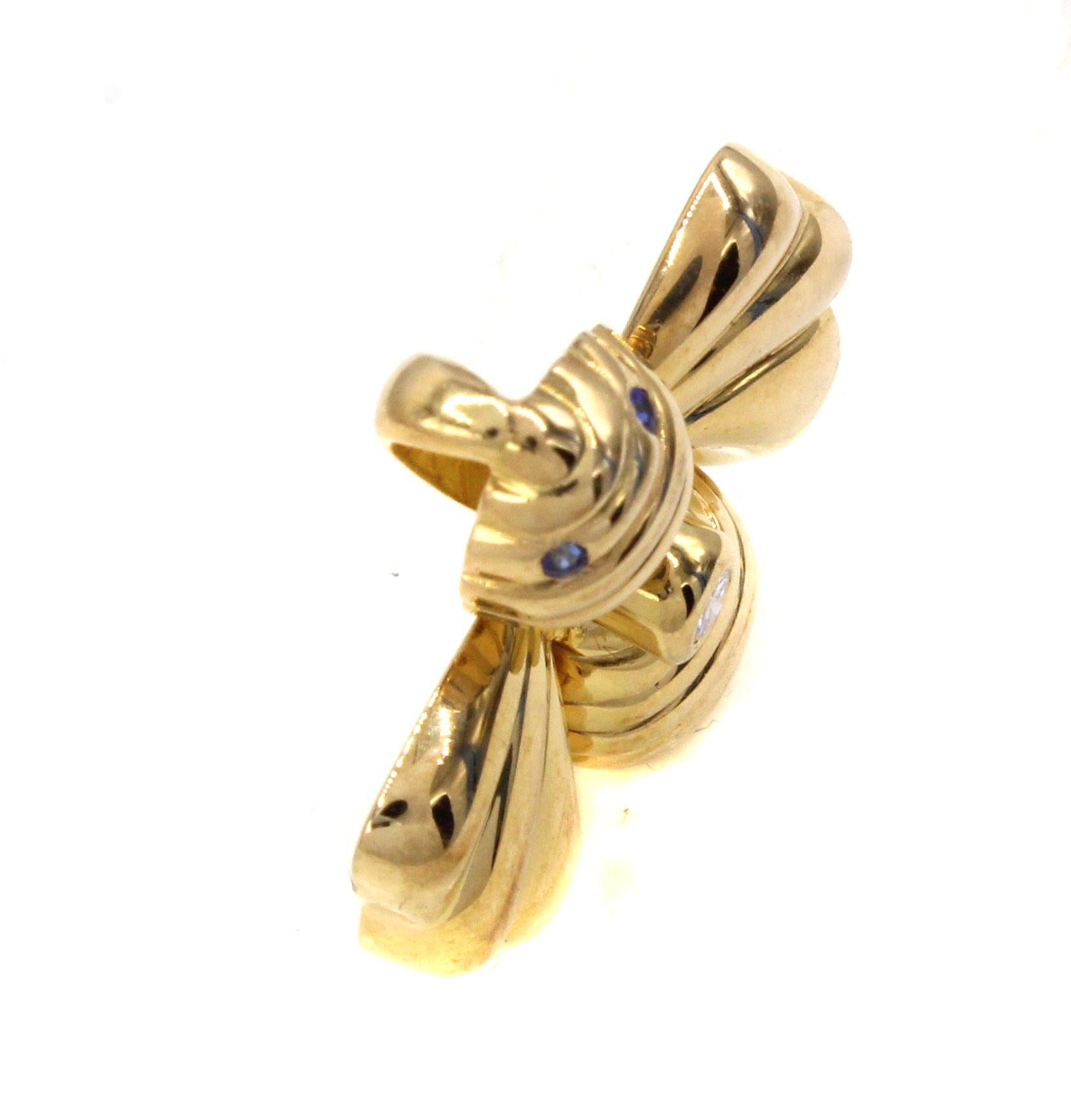 Round Cut Chaumet Paris Diamond Sapphire 18 Karat Gold Bumble Bee Pendant For Sale