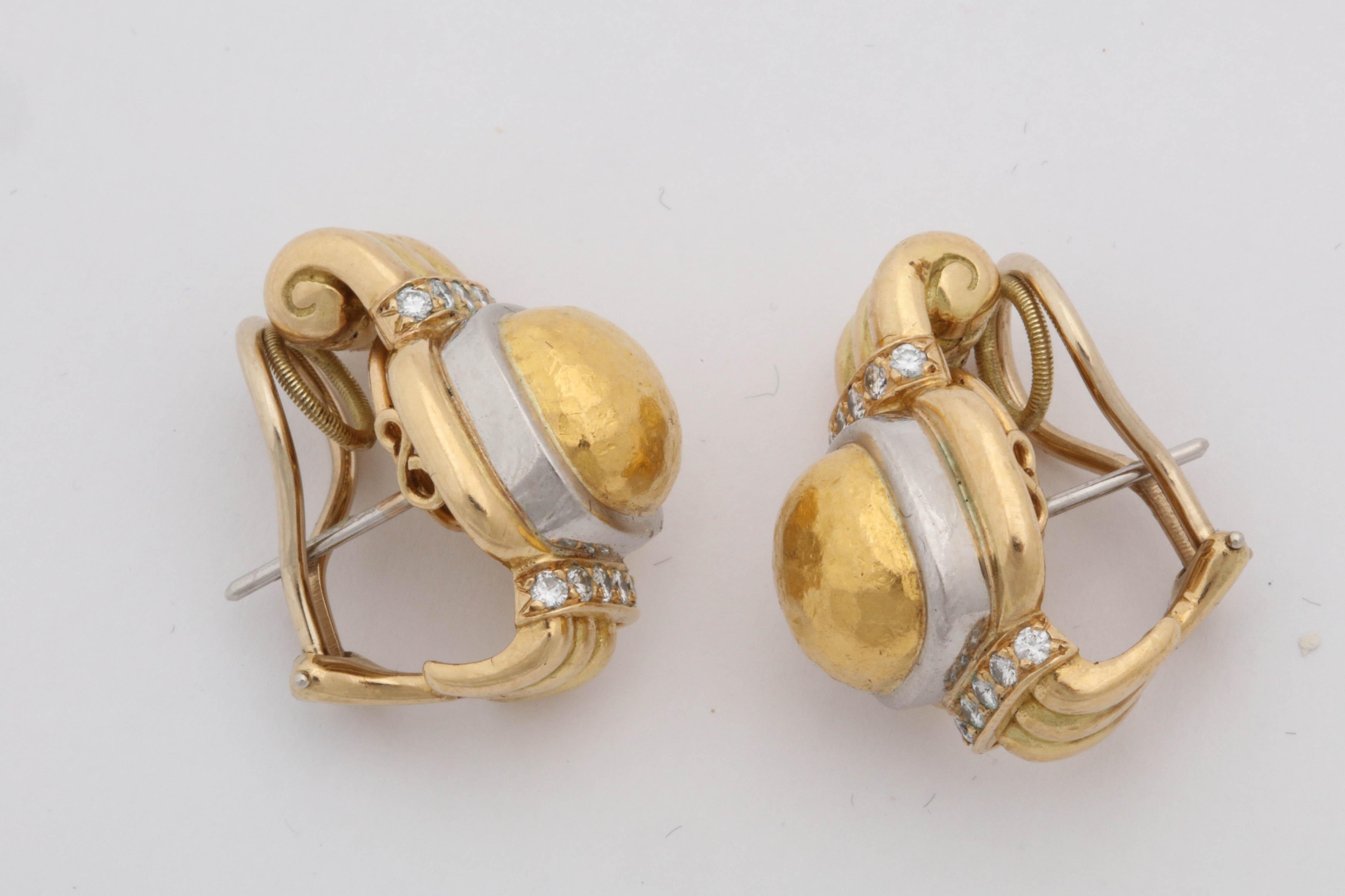 Chaumet Paris Hand-Hammered and High Polish Gold and Diamonds Earclips 2