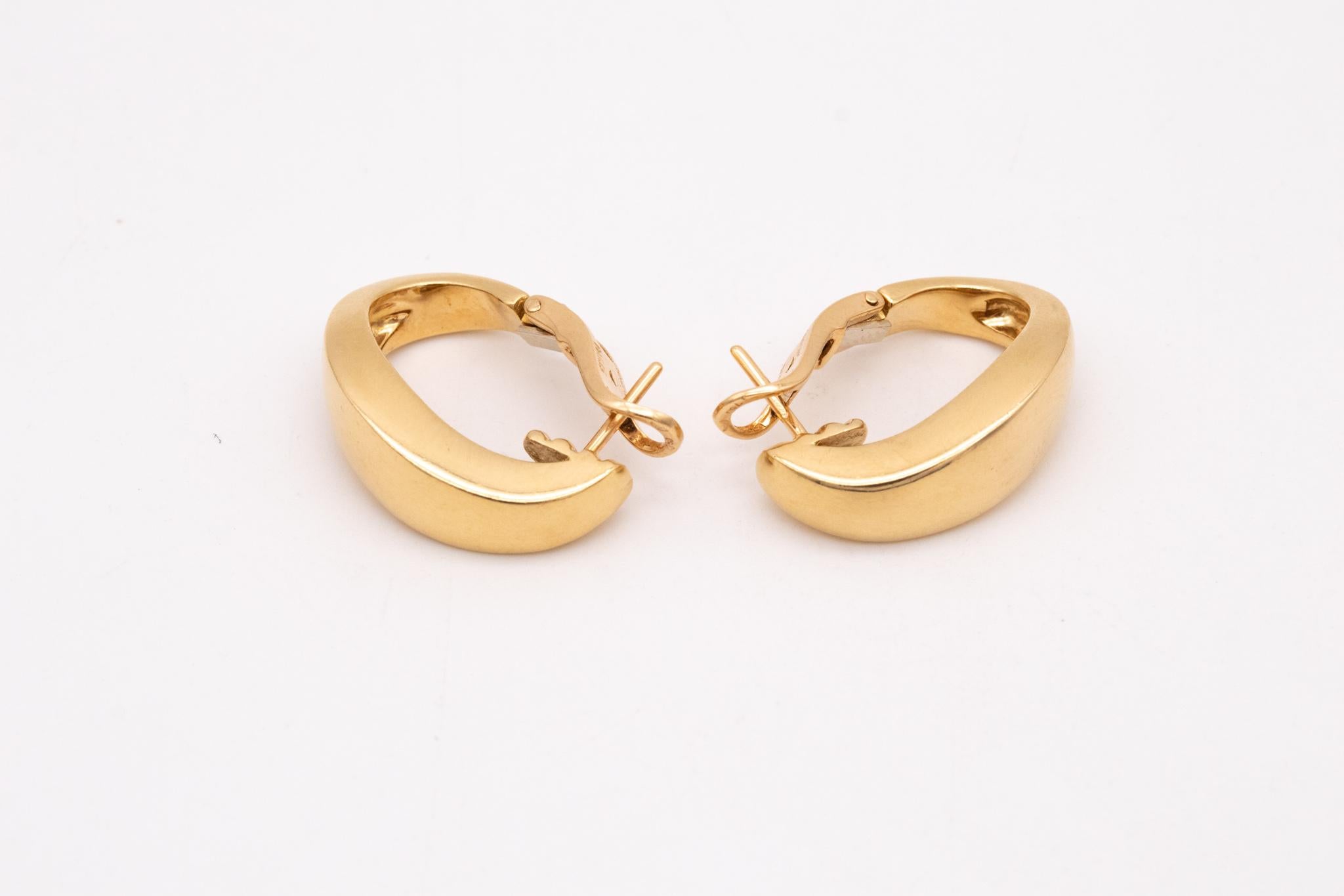 Chaumet Paris Modernist Hoop Clip-On Earrings in Solid 18Kt Yellow Gold 1