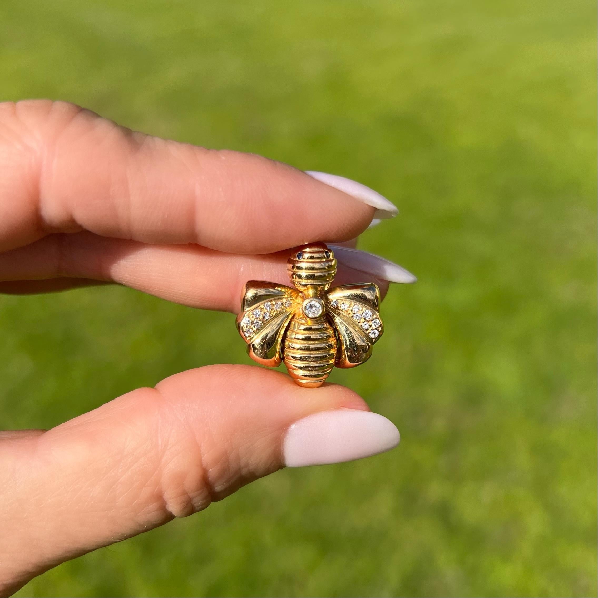 Signed Chaumet Delightful Bumble Bee Insect Pendant with Hand bezel set Diamond, approx. 0.15 Carat. Signed: CHAUMET PARIS. Hand crafted in 18K Yellow Gold. Chic and Timeless…Sure to be admired complement to every outfit!

