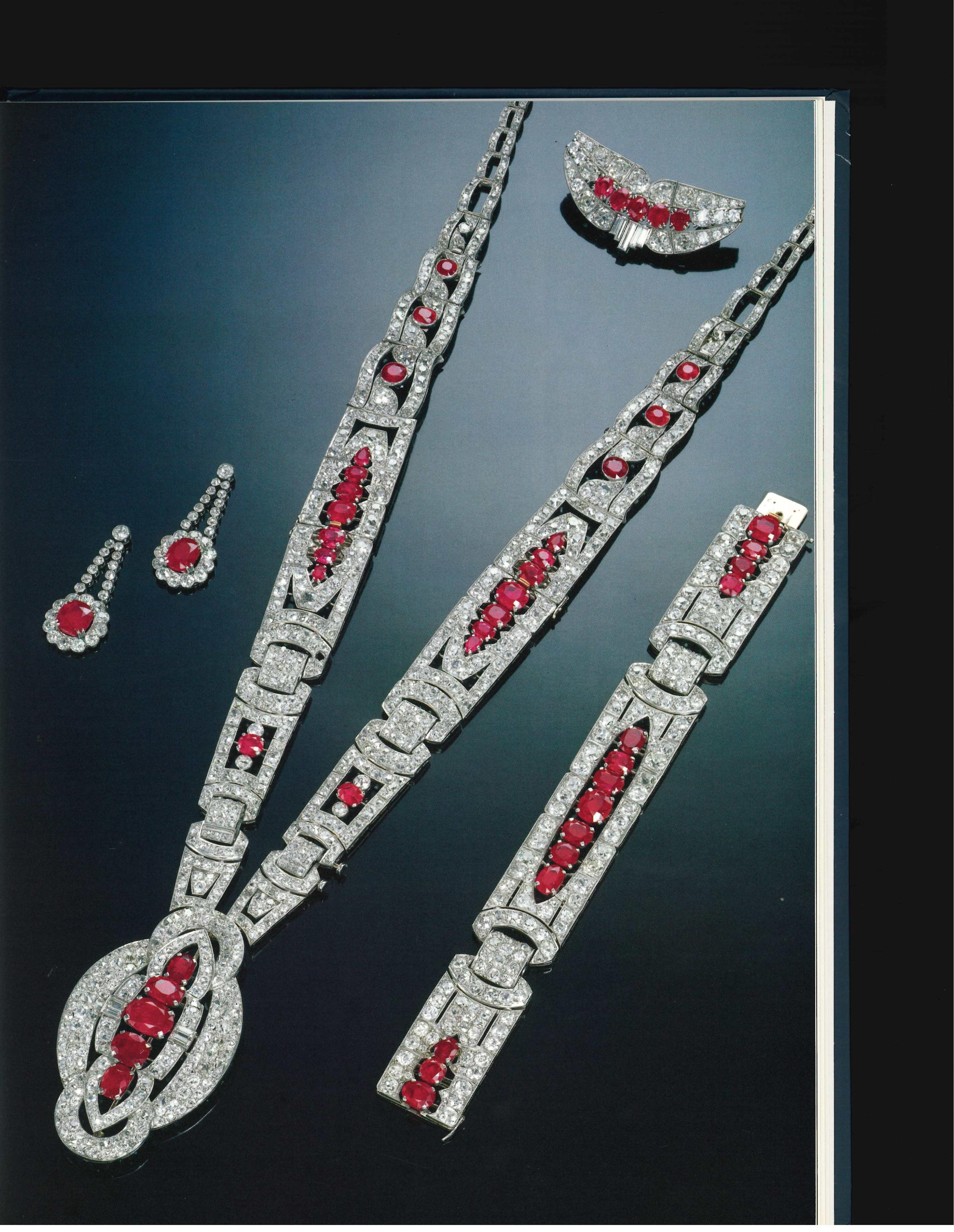 Chaumet Paris: Two Centuries of Fine Jewellery (Book) 3