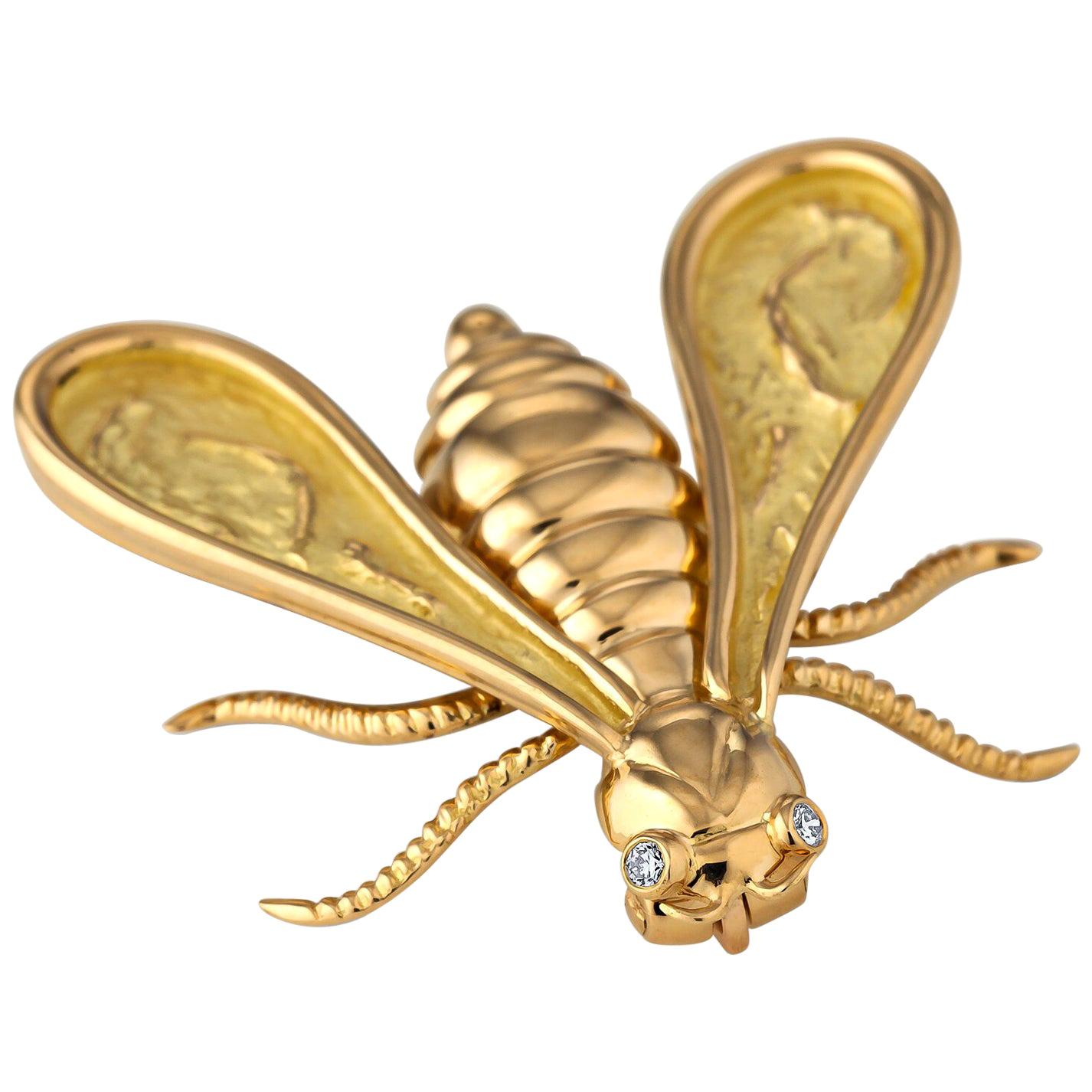 Chaumet Paris Vintage Diamond Gold Bee Brooch