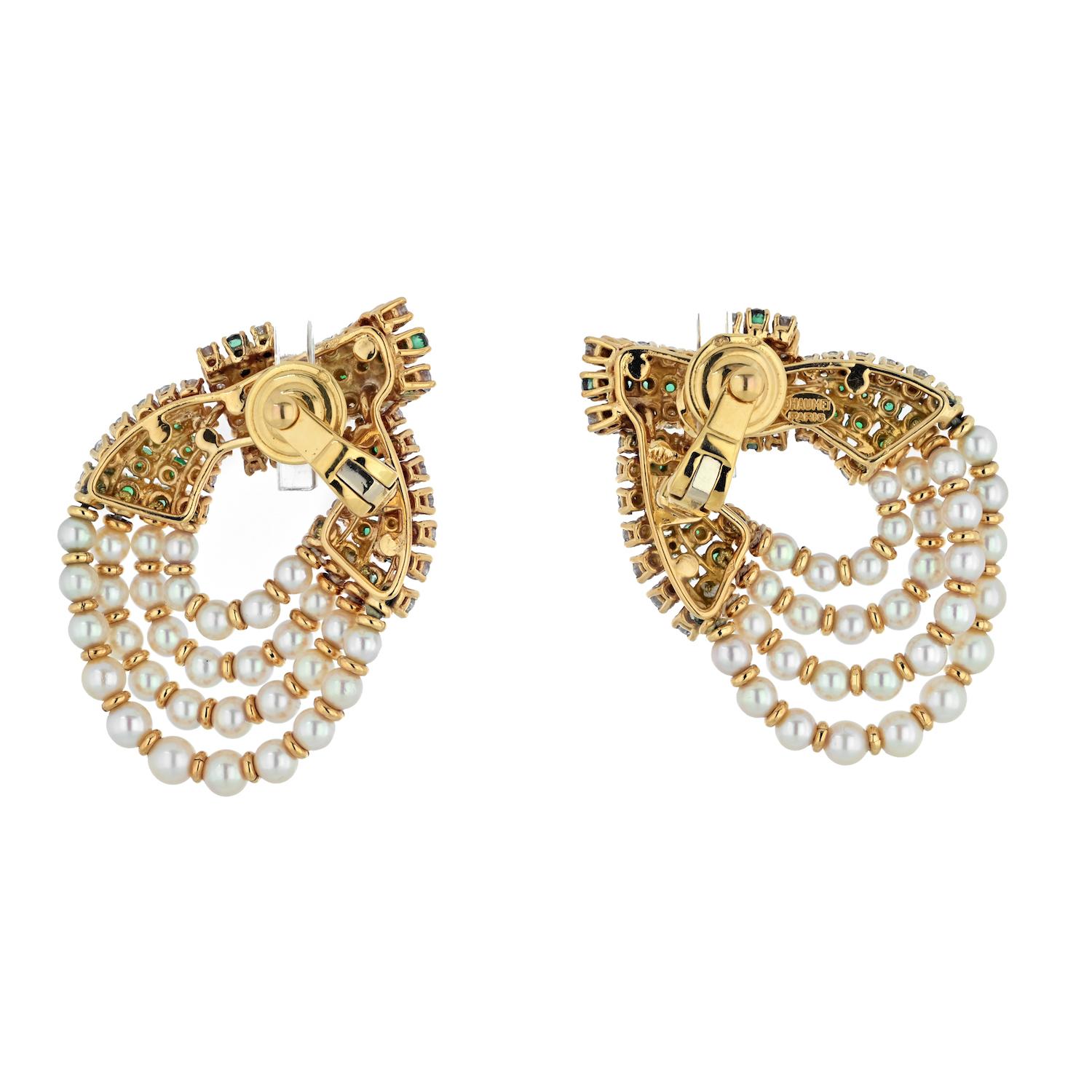 Chaumet, collier en platine et or jaune 18 carats avec diamants 10 carats, émeraudes et perles Excellent état - En vente à New York, NY