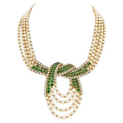 Chaumet Halskette aus Platin und 18 Karat Gelbgold mit Diamanten, Smaragden und Perlen, 10 Karat Gesamtgewicht