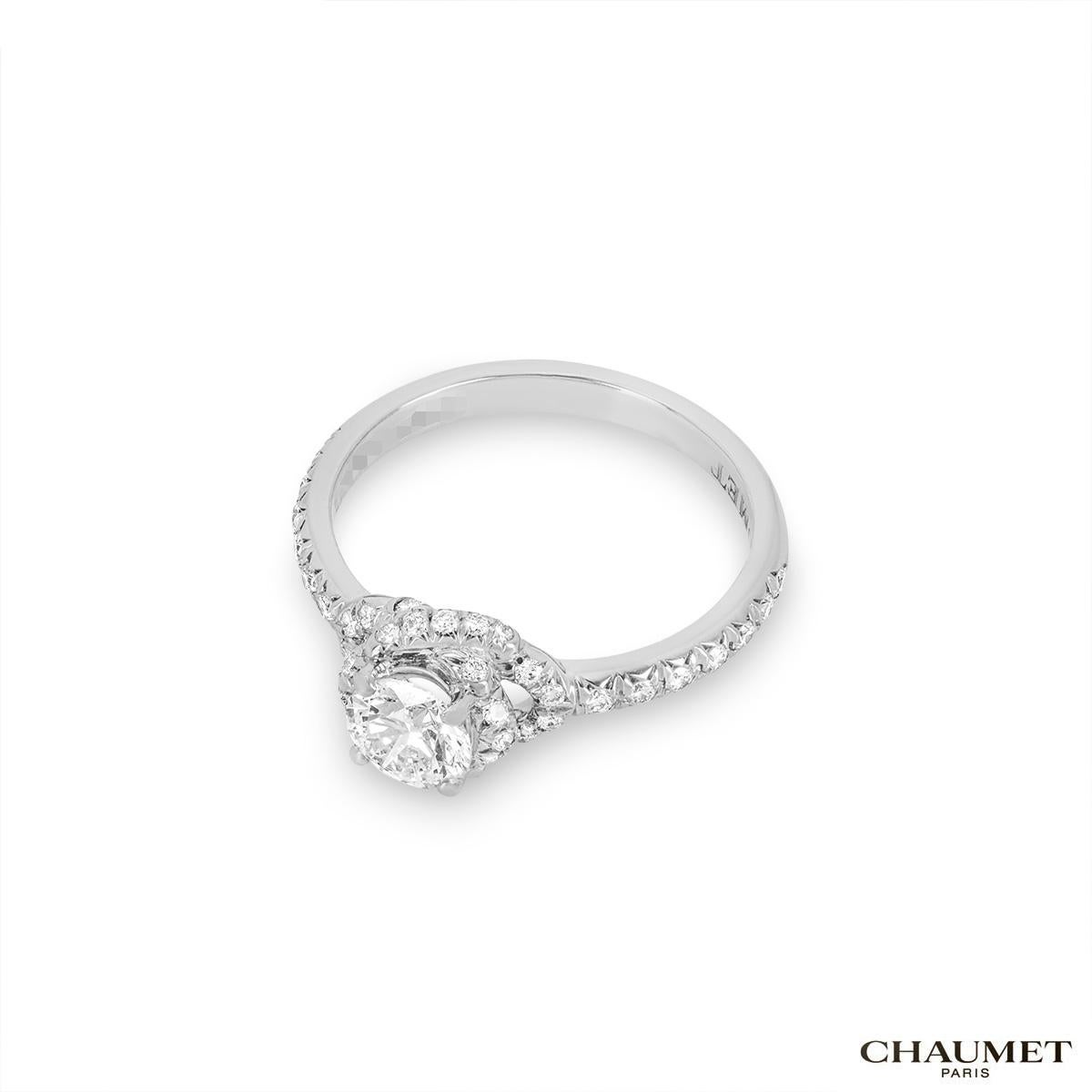 Chaumet Platin Liens D''amour Diamantring 0,51 Karat G/VVS2 im Zustand „Hervorragend“ in Mayfair, London, London