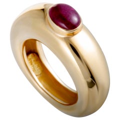 Chaumet Ruby Cabochon 18 Karat Yellow Gold Band Ring