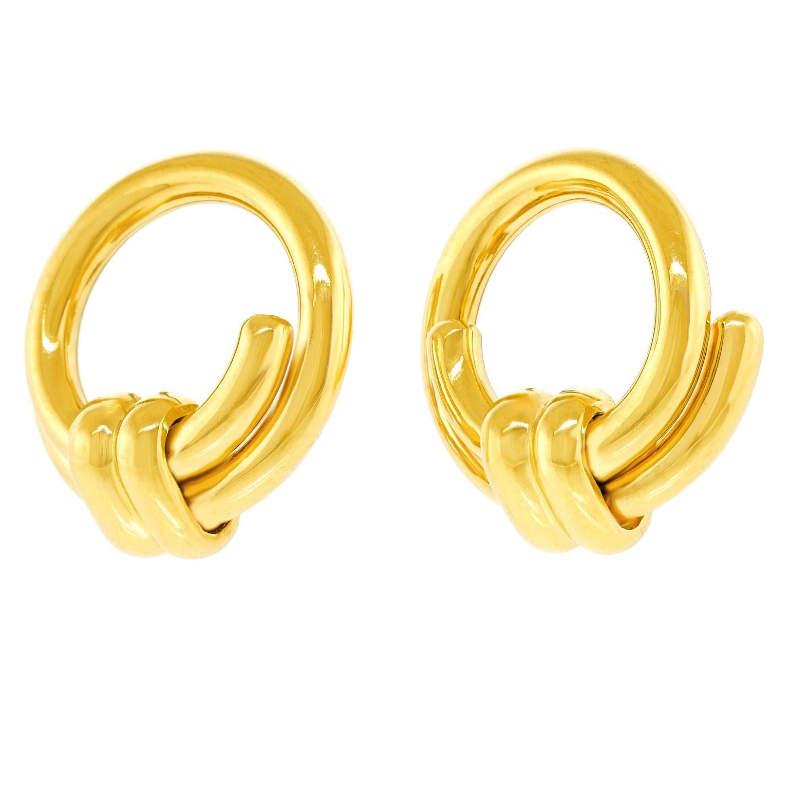 Chaumet Seventies Gold Earrings In Excellent Condition In Litchfield, CT
