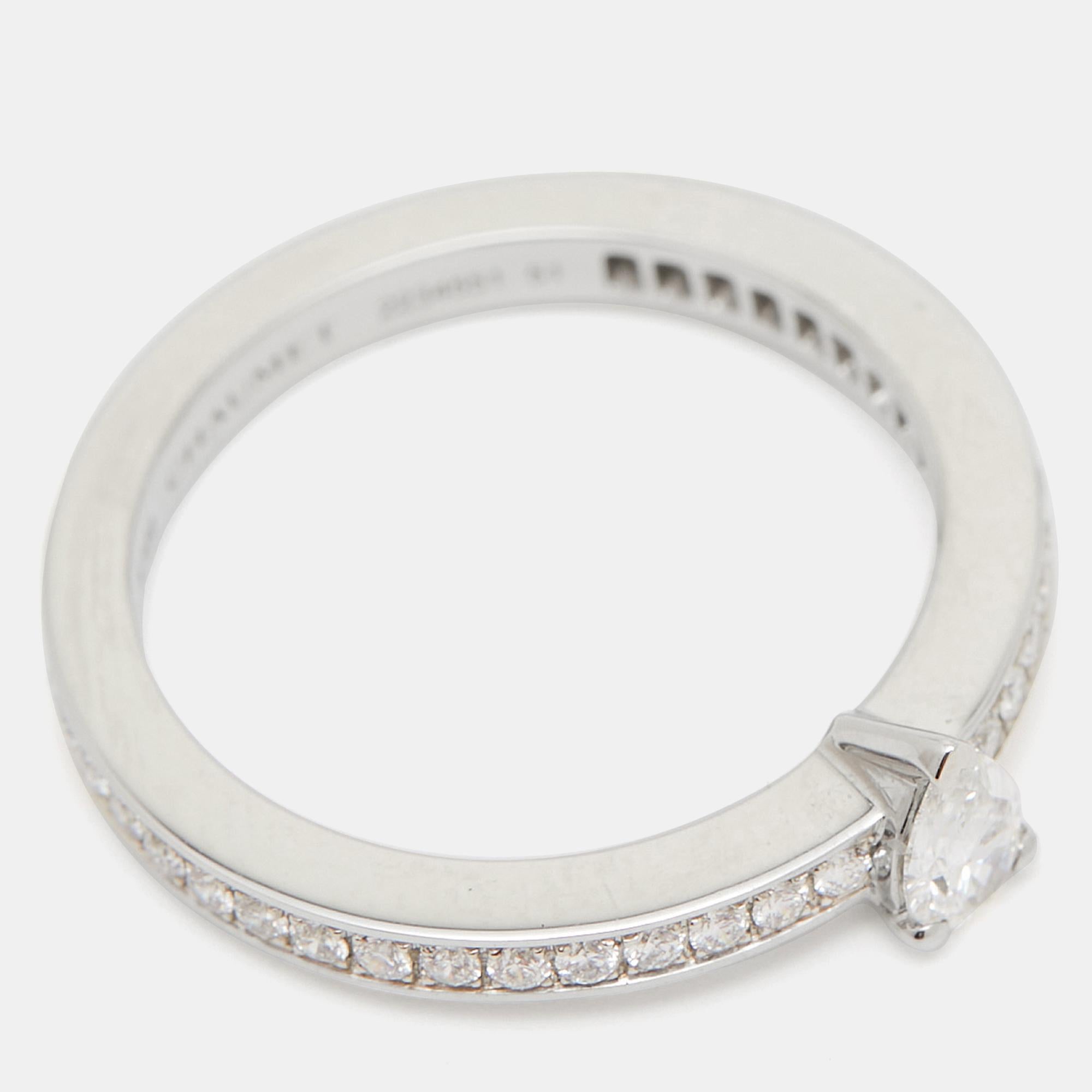 Chaumet Triomphe de Chaumet Diamond Platinum Ring Size 51 In Excellent Condition For Sale In Dubai, Al Qouz 2