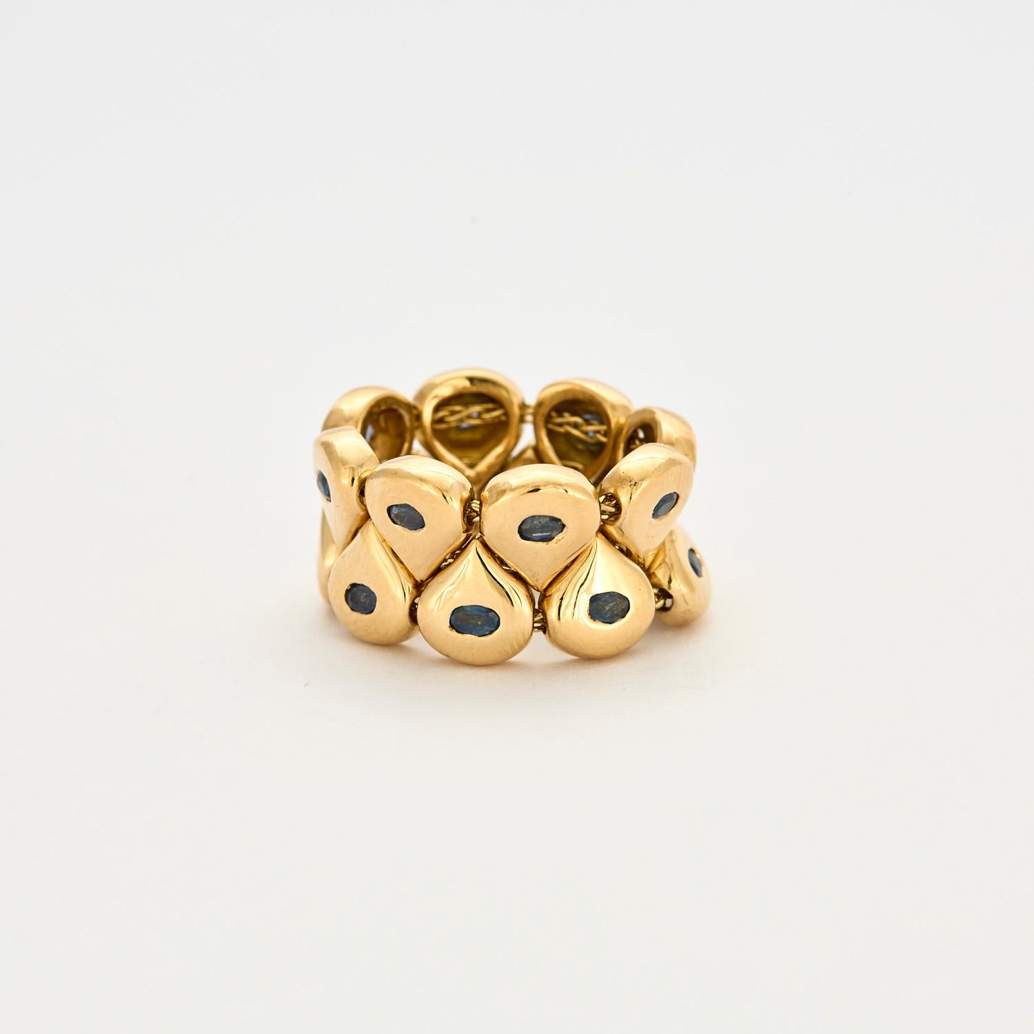 CHAUMET - Tsouka ring in yellow gold and sapphires In Excellent Condition In PARIS, FR