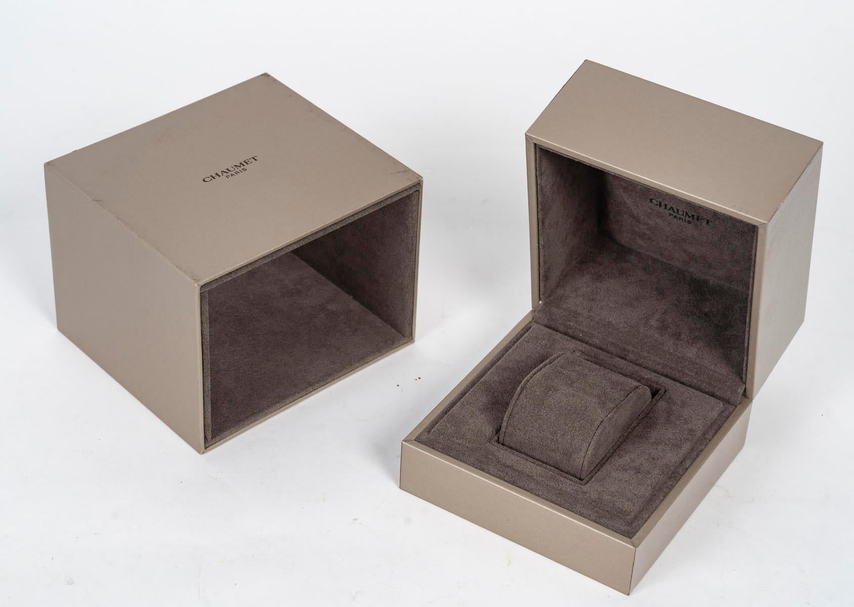 Français Chaumet Velvet Watch Box for One Watch, 1990. en vente