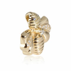 Chaumet Vintage Bee Diamond Pendant in 18K Yellow Gold