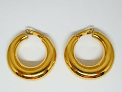 Chaumet Vintage Yellow Gold Hoops Earrings