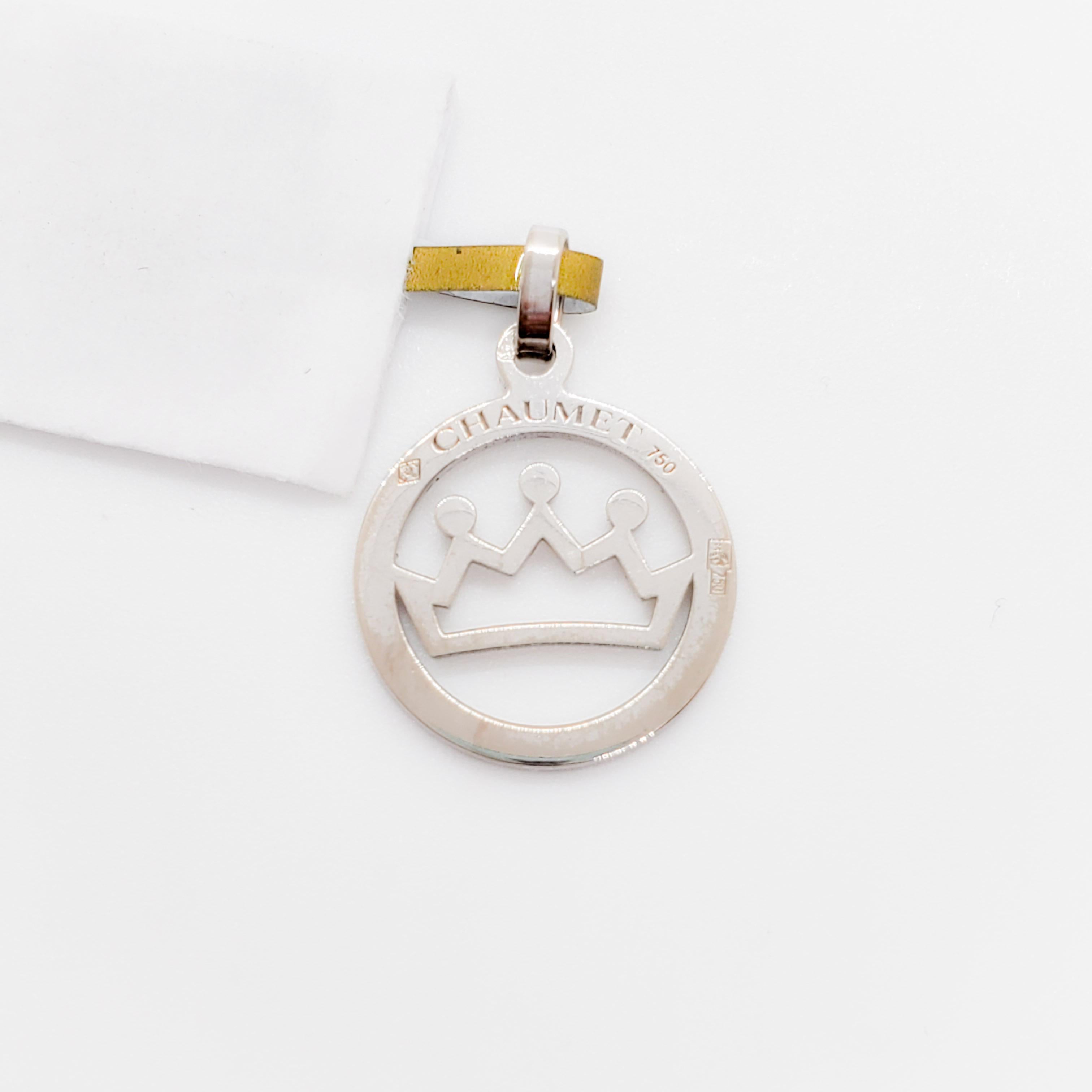 Chaumet Weißer runder Diamant-Anhänger Krone aus 18 Karat Weißgold (Rundschliff)