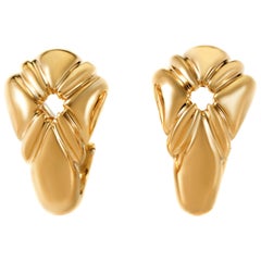 Chaumet Women's 18 Karat Yellow Gold Clip-On Earrings