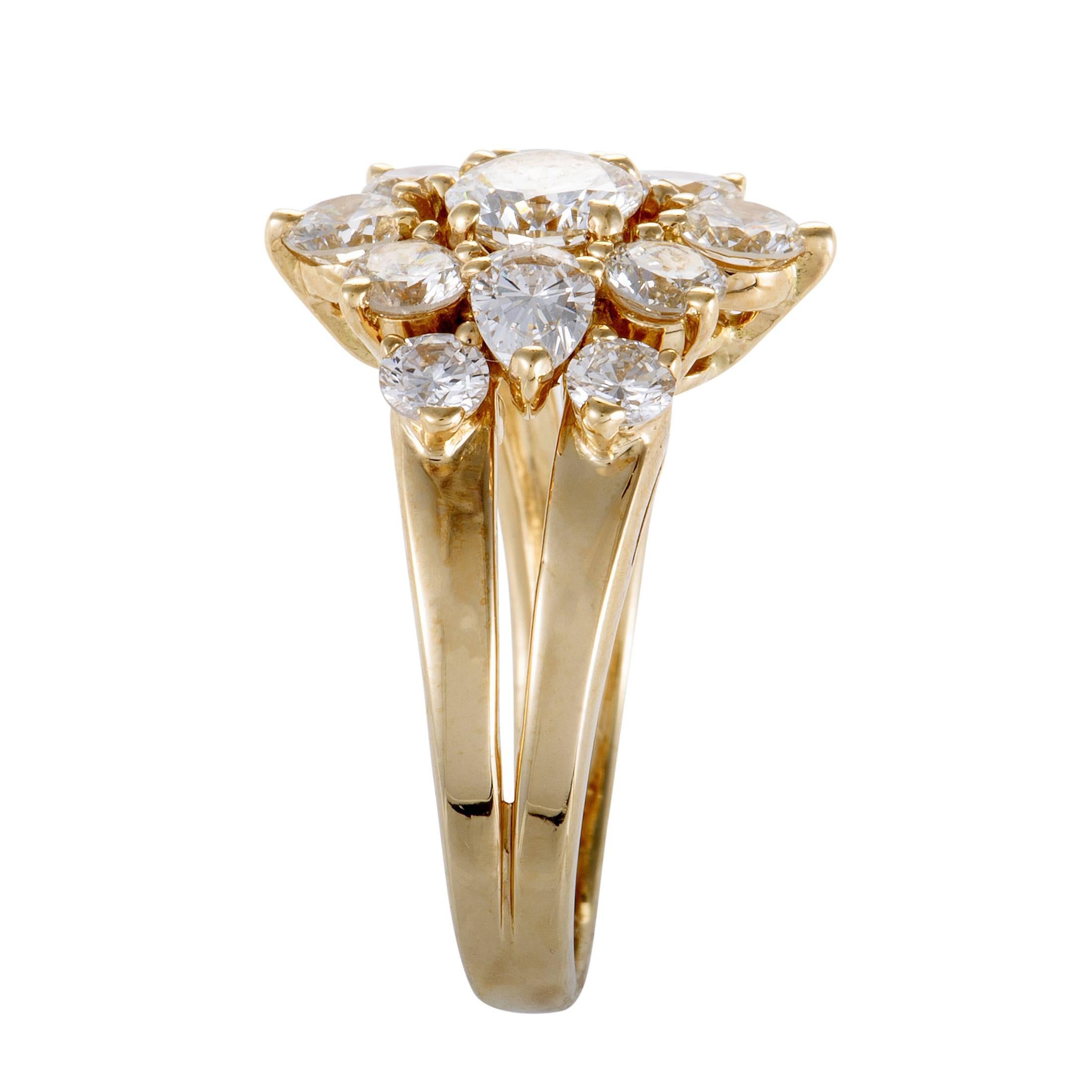 Chaumet Women’s 18 Karat Yellow Gold Diamond Flower Ring In Excellent Condition In Southampton, PA