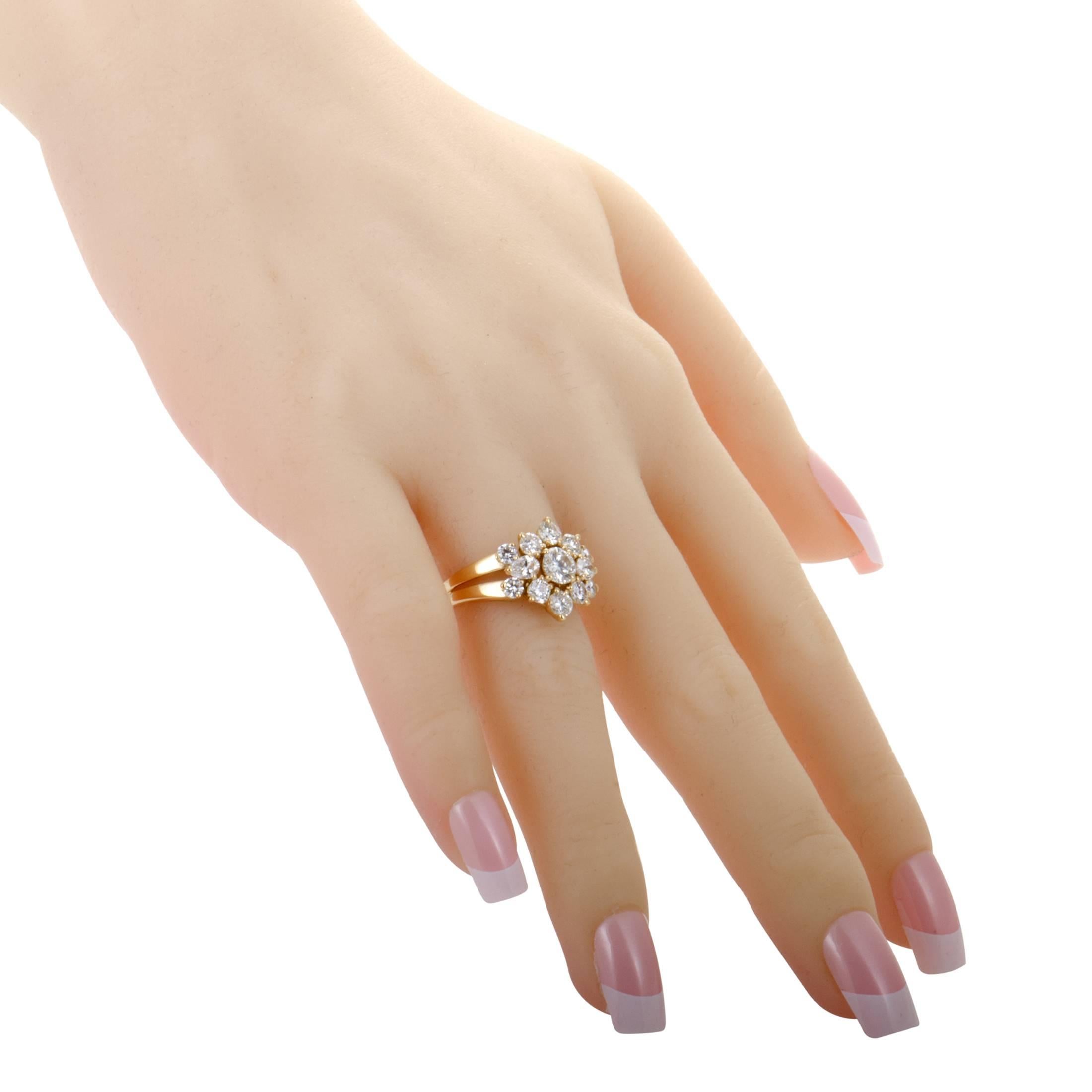 Women's Chaumet Women’s 18 Karat Yellow Gold Diamond Flower Ring