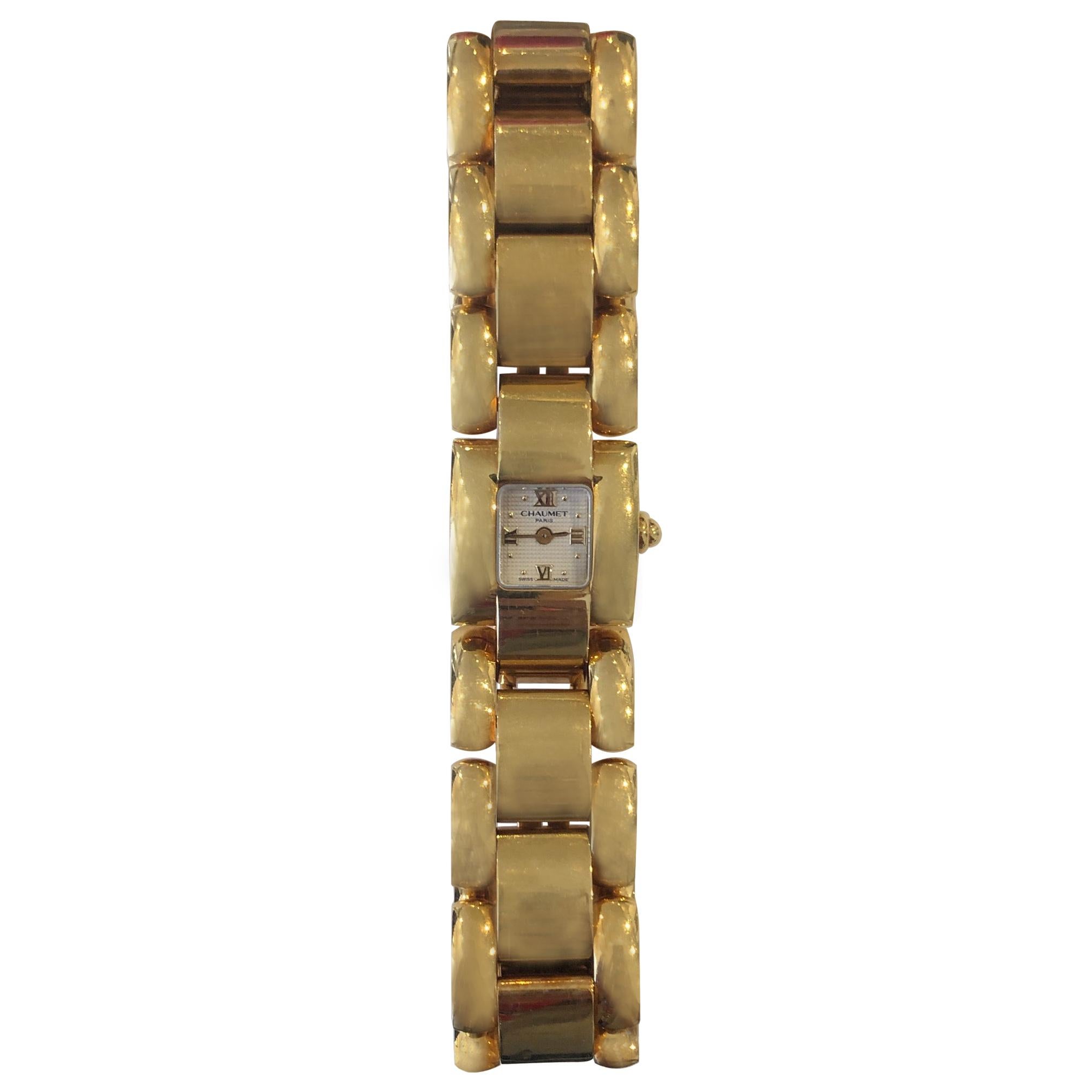 Chaumet Wristwatch in 18 Carat Yellow Gold For Sale