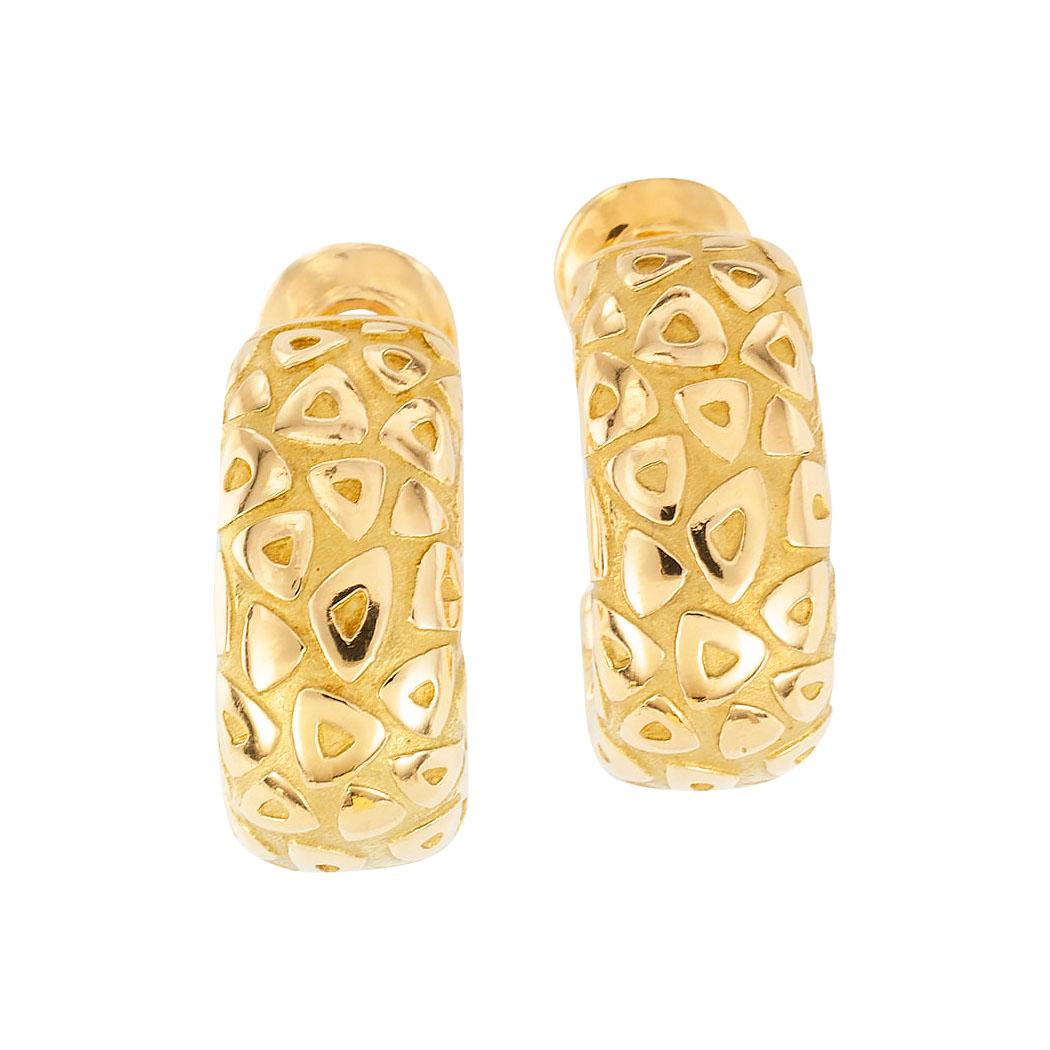 Chaumet yellow gold half hoop earrings circa 1980.  Love them because they caught your eye, and we are here to connect you with beautiful and affordable jewelry.  It is time to claim a reward Yourself!  Simple and concise information you want to