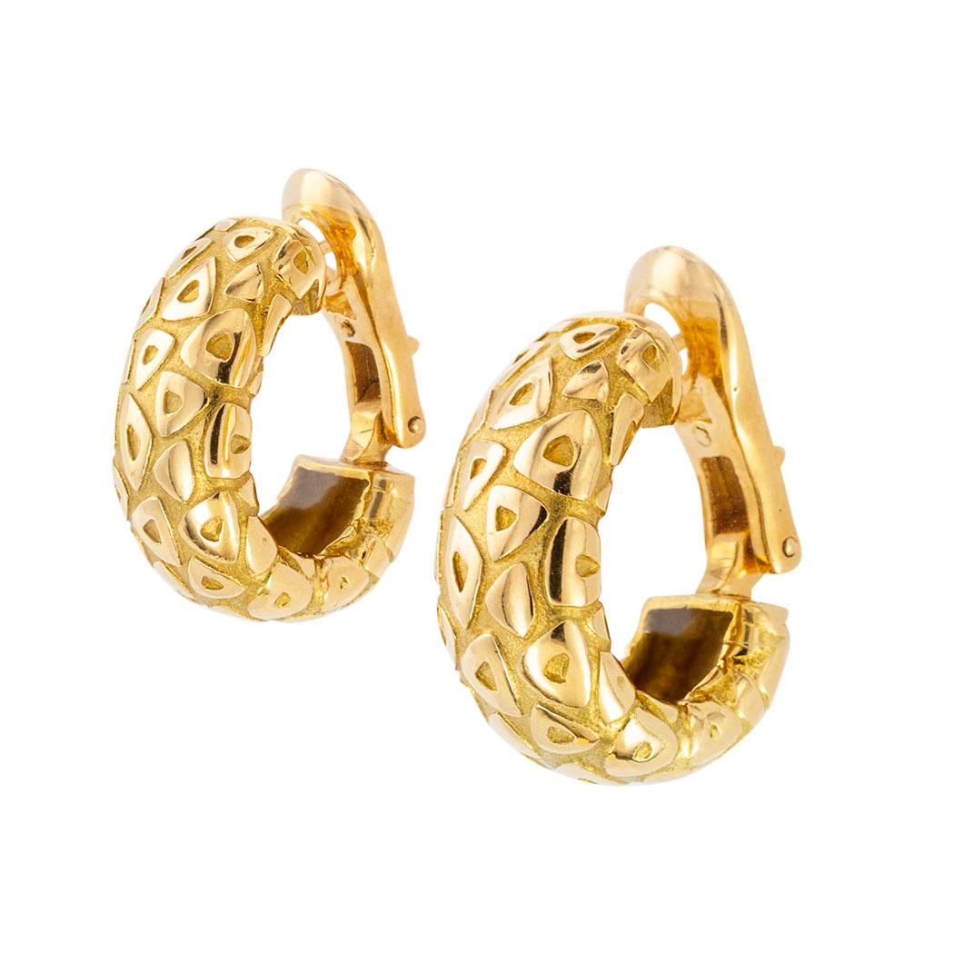 Contemporary Chaumet Yellow Gold Half Hoop Earrings
