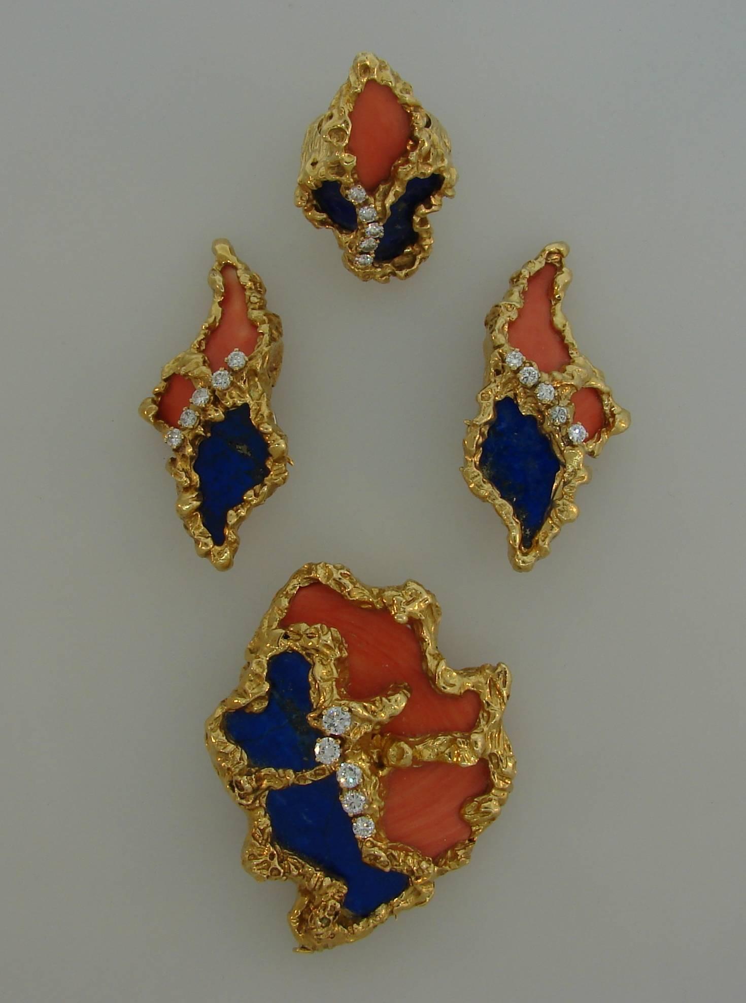 Bold and colorful set created by Chaumet in France in the 1970's. The set consists of a ring, a pair of earrings and a brooch. French chic, stylish and wearable, the set is a great addition to your jewelry collection. It makes a tasteful compliment