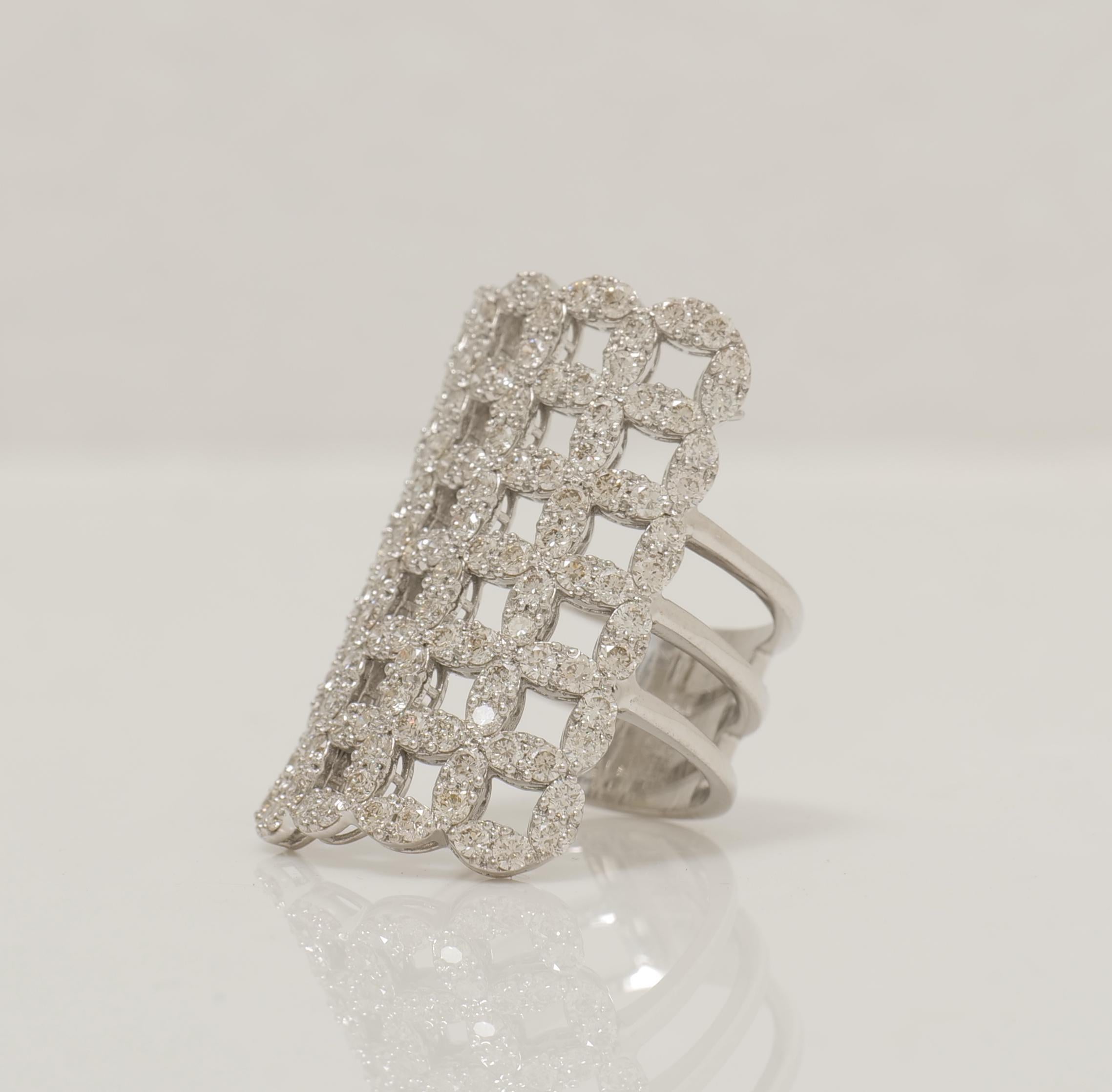 Bague cocktail à triple tige en or massif 14 carats à motif de carreaux, certifiée Neuf - En vente à New Delhi, DL