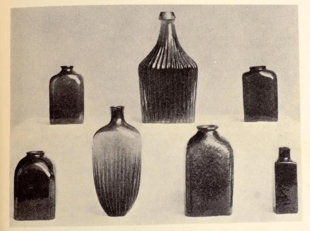 Check List of Early American Bottles And Flasks by Stephen Van Rensselaer For Sale 5
