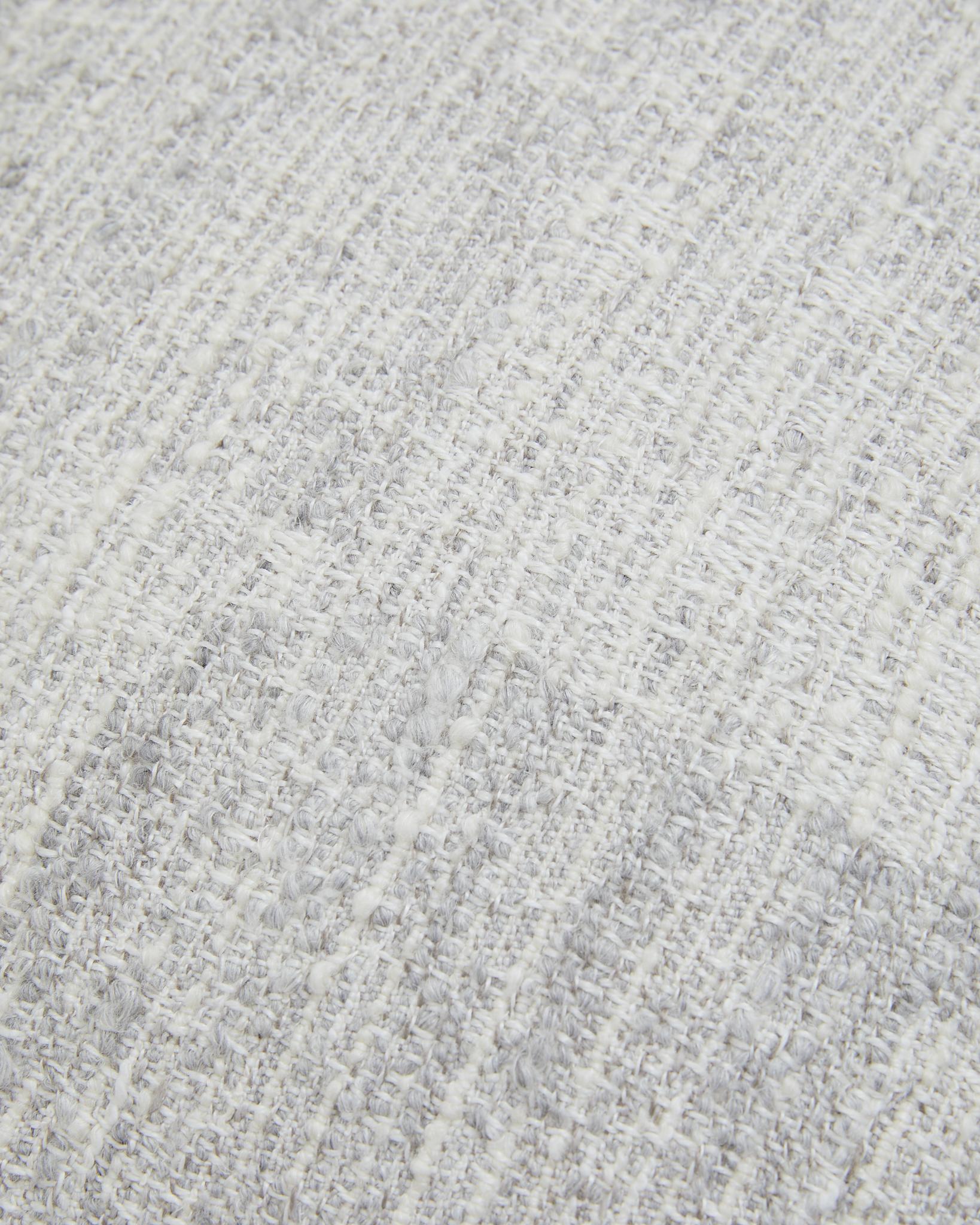 Moderno Cuscino a quadri in lana grezza e lino in grigio e crema 60x60 cm in vendita